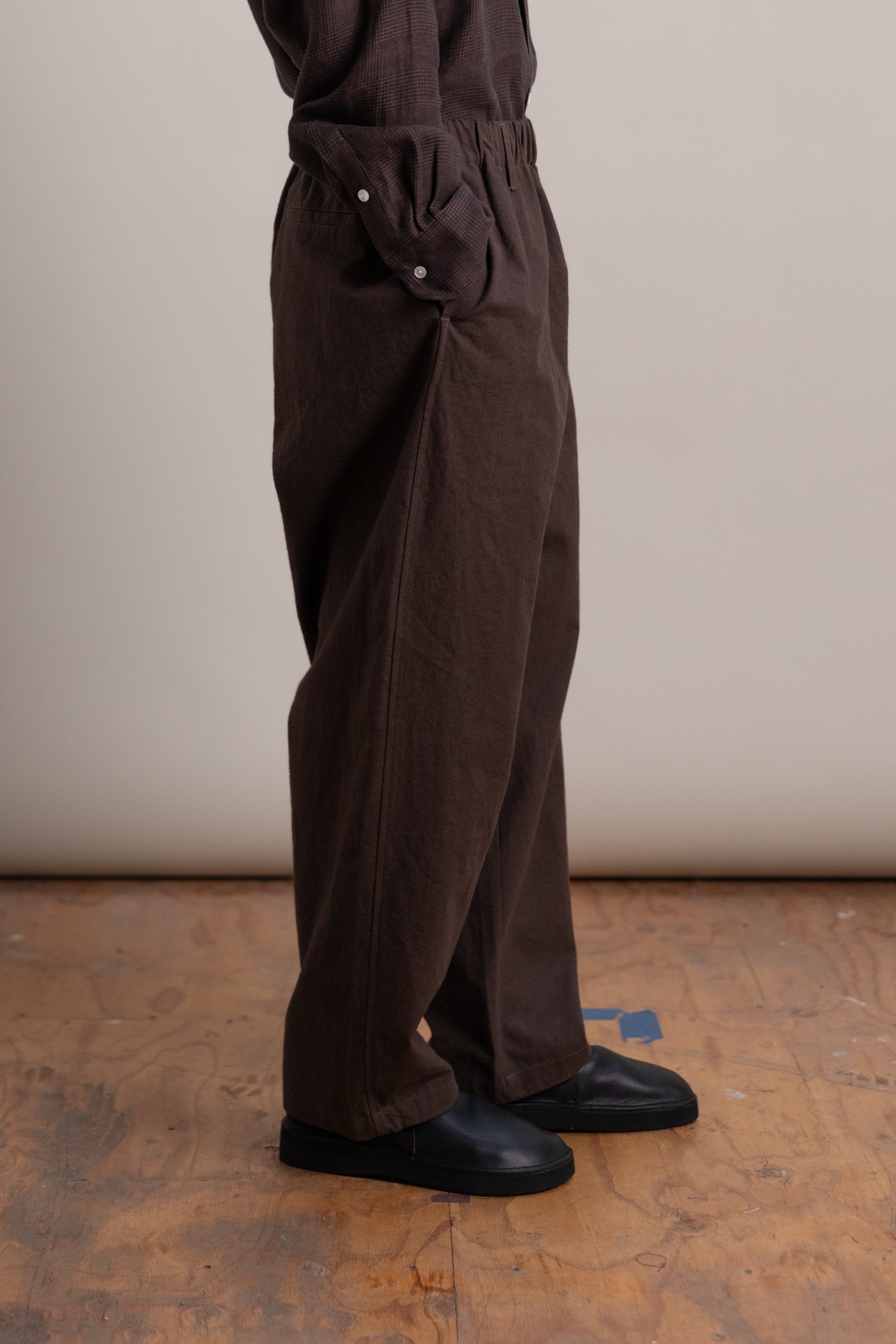 CARRY ON PANT IN DARK BROWN OVERDYE CANVAS