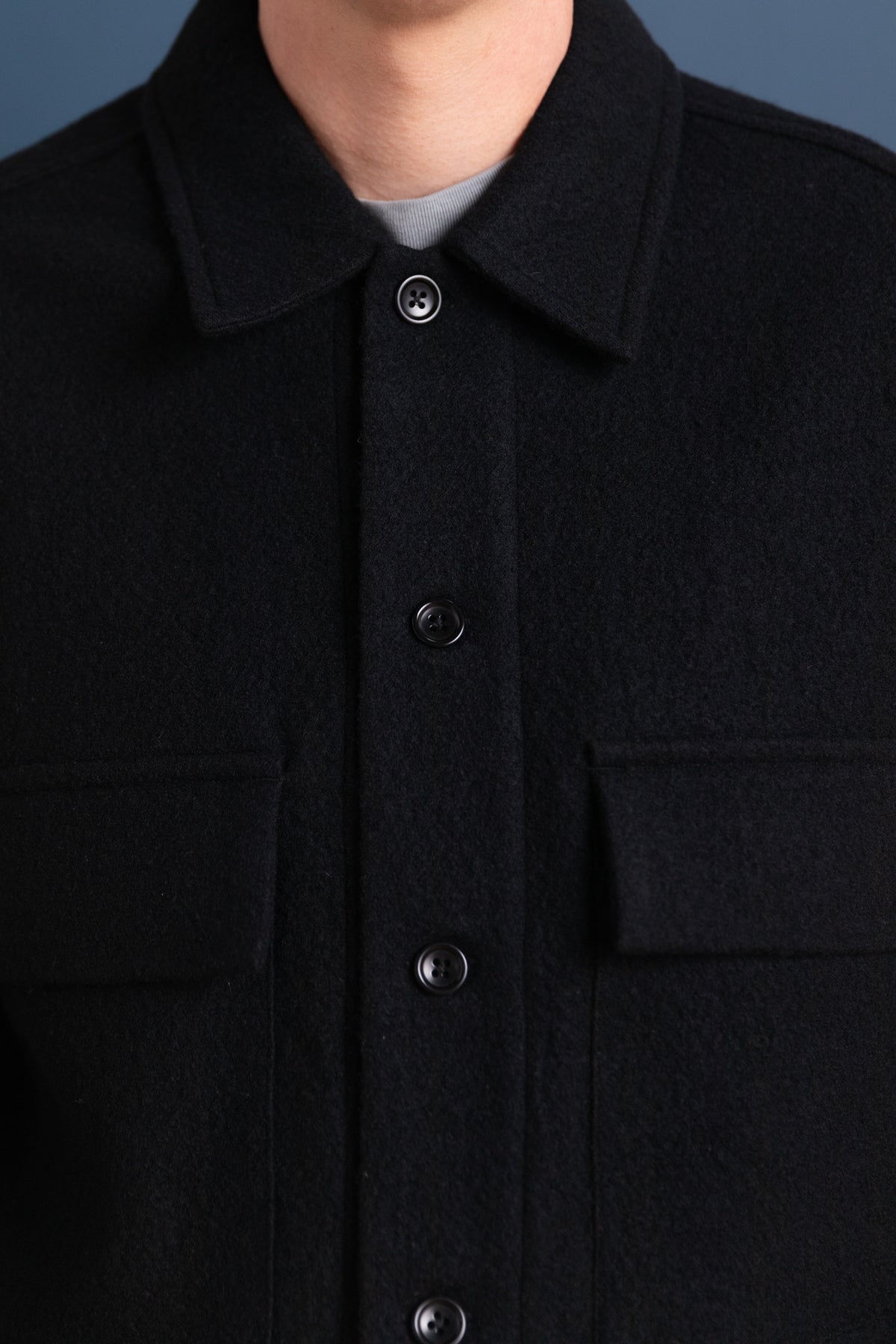 DOUBLE POCKET OVERSHIRT IN BLACK PIECE DYED WOOL TWILL