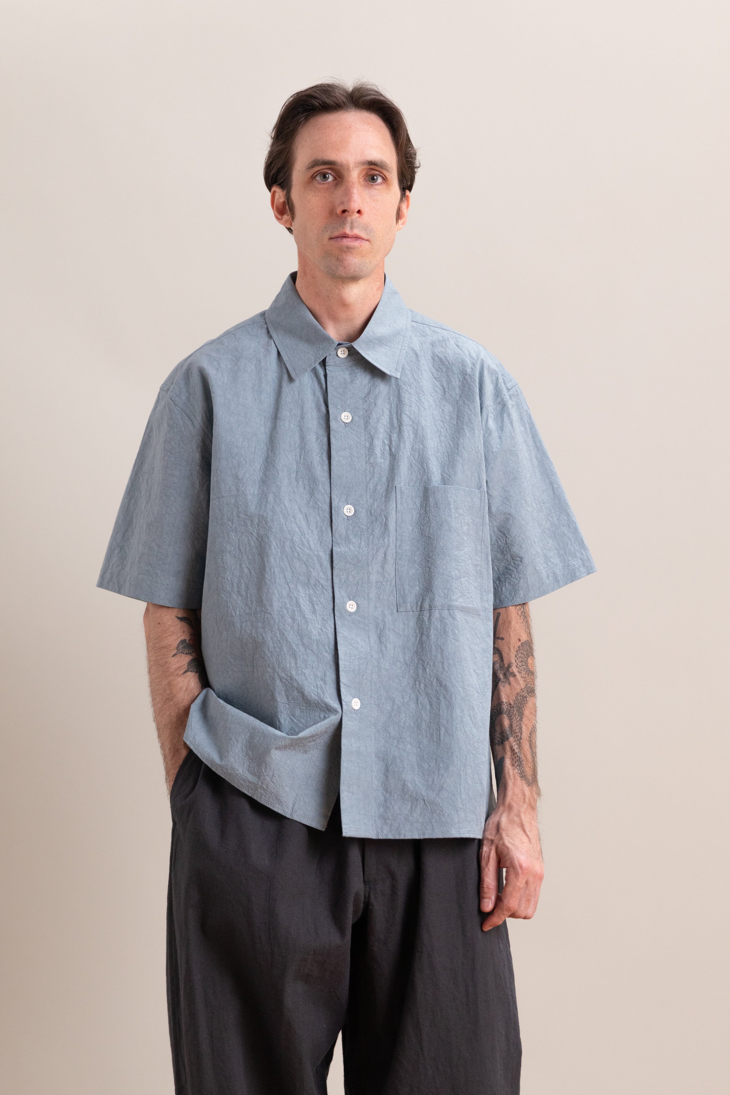 SHORT SLEEVE SHIRT IN BLUE TYPEWRITER DRUM COTTON