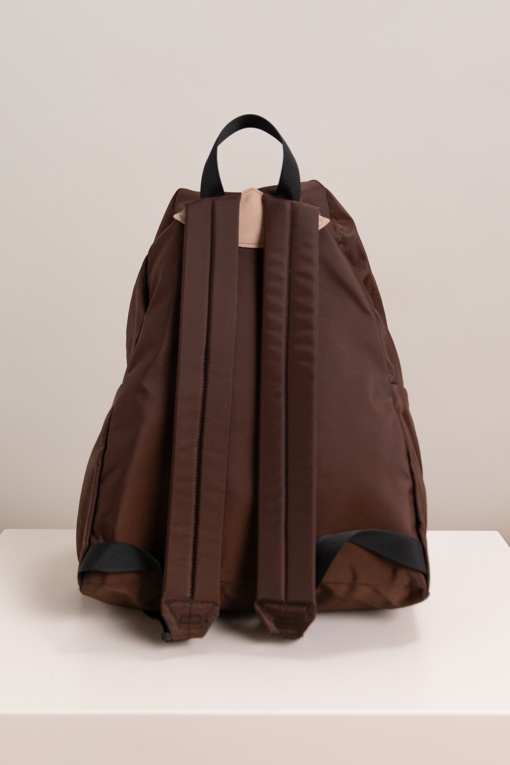 USA D PACK IN COFFEE BROWN NYLON