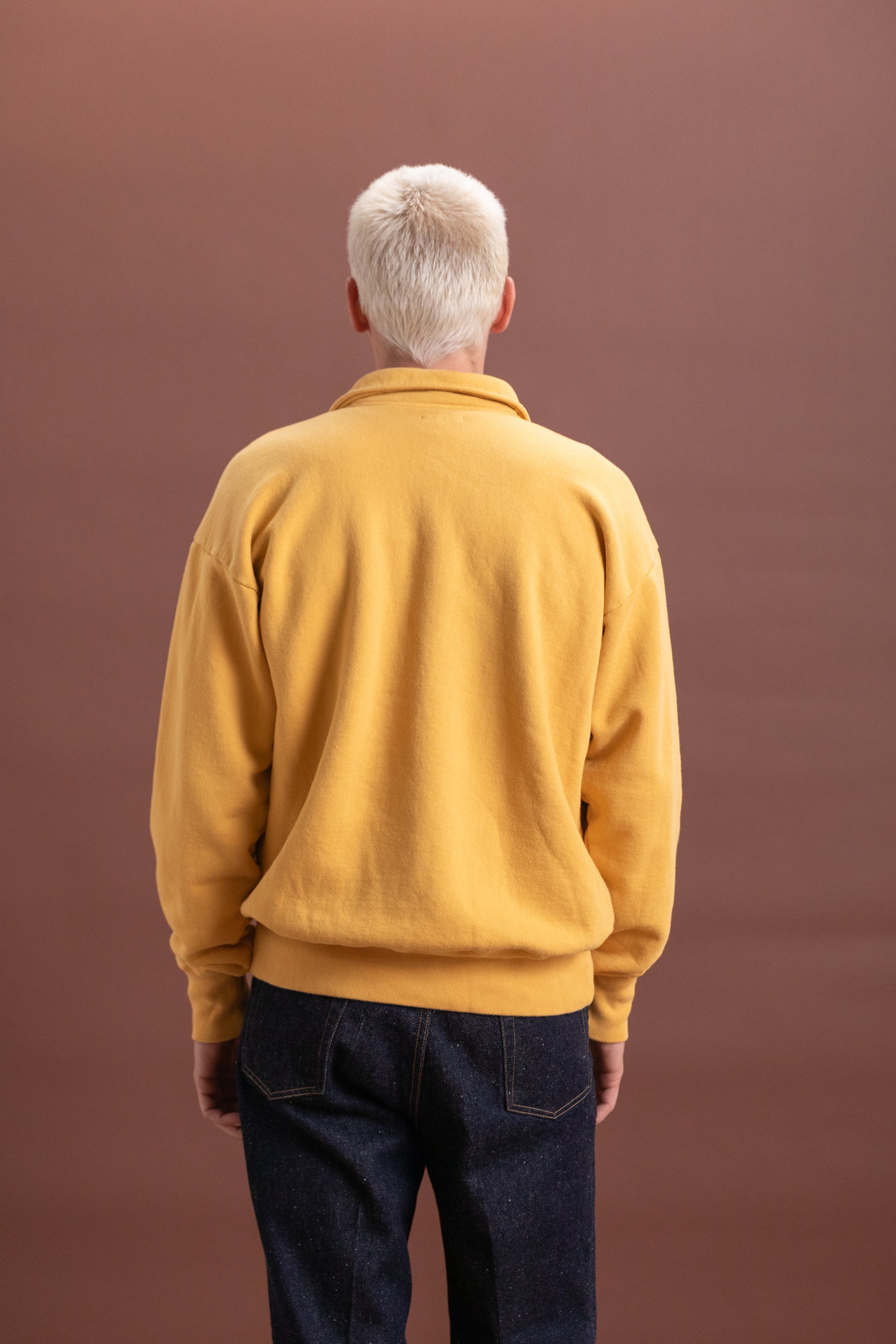 HALF ZIPPER PULLOVER IN YELLOW