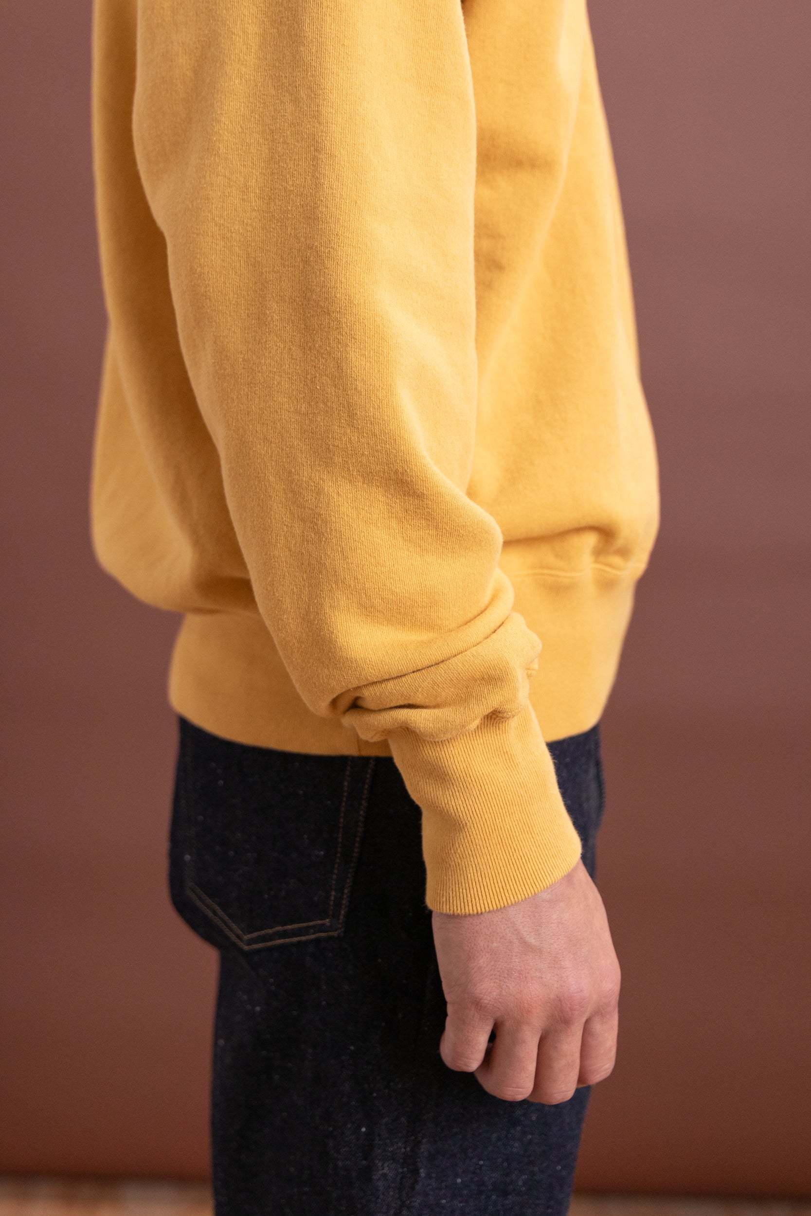 HALF ZIPPER PULLOVER IN YELLOW