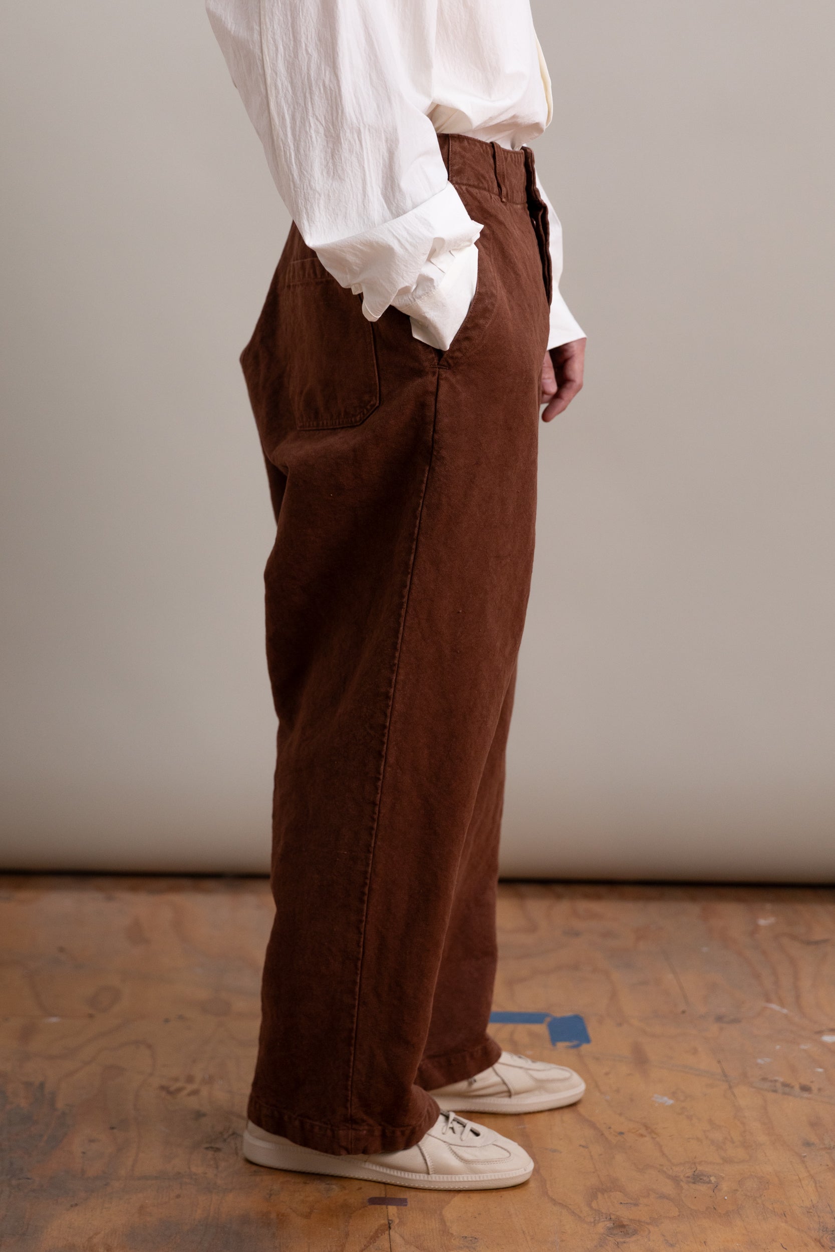 WIDE PANTS IN BROWN HEAVY COTTON HEMP OXFORD