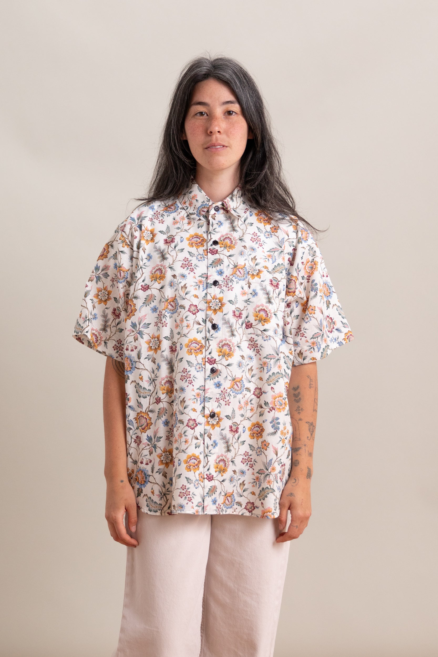 CLASSIC OVERSIZED SHORT SLEEVE SHIRT IN LIBERY OF LONDON LINEN/COTTON