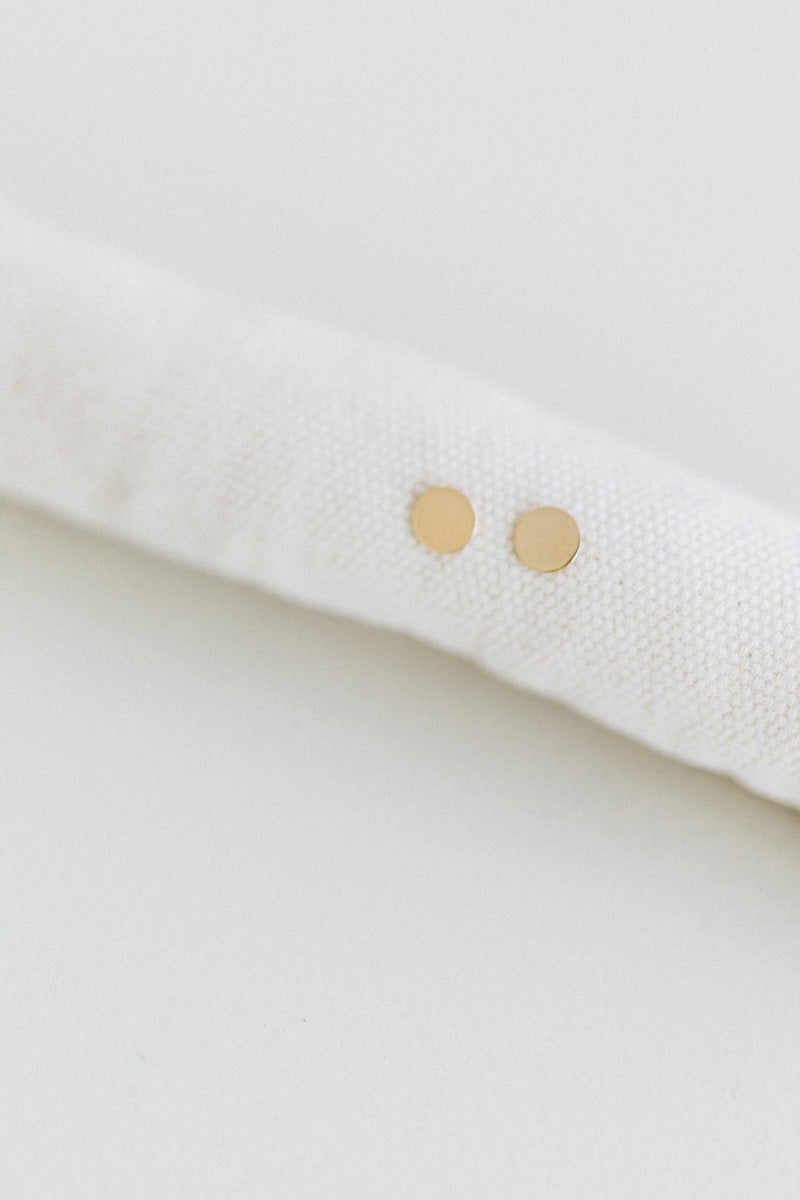 5MM SEQUIN STUD IN 14K GOLD (SINGLE)