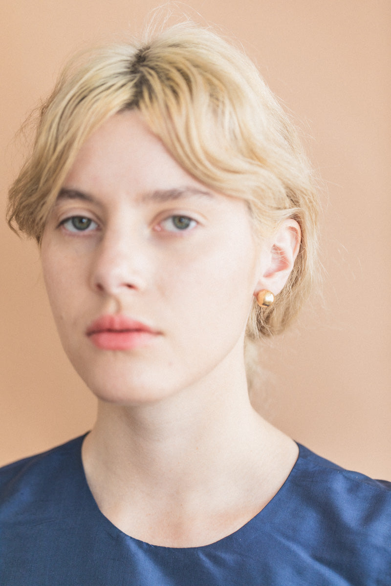 LARGE SPHERE STUD IN 14K GOLD (SINGLE)