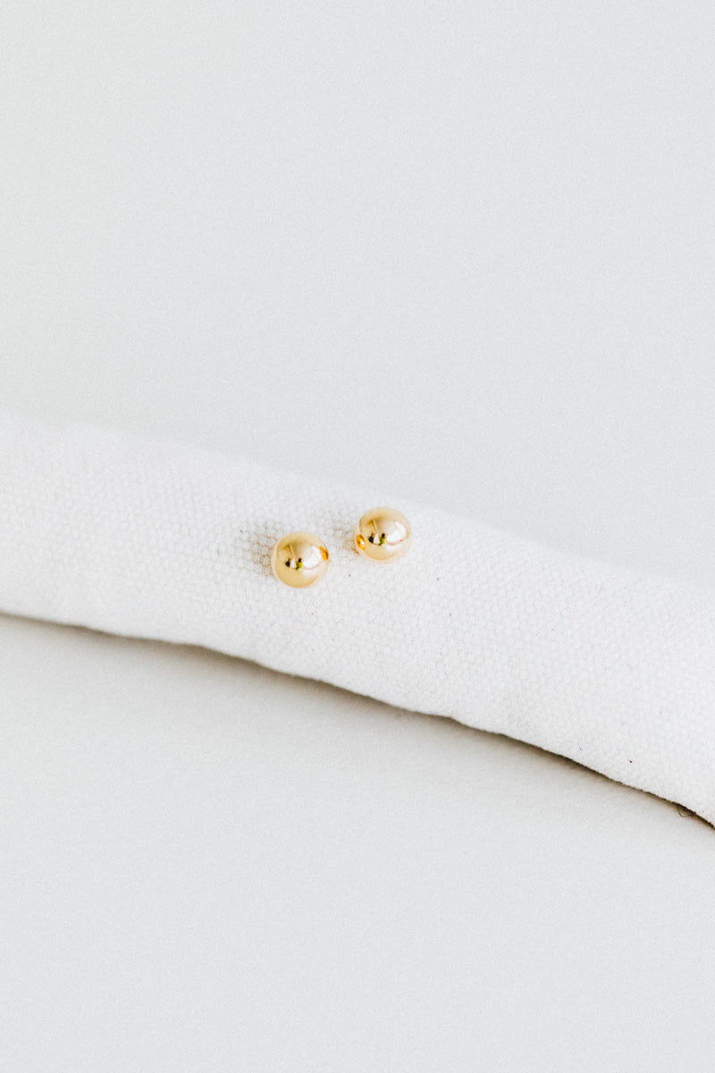 SMALL SPHERE STUD IN 14K GOLD (SINGLE)