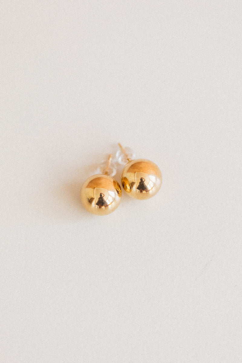 LARGE SPHERE STUD IN 14K GOLD (SINGLE)