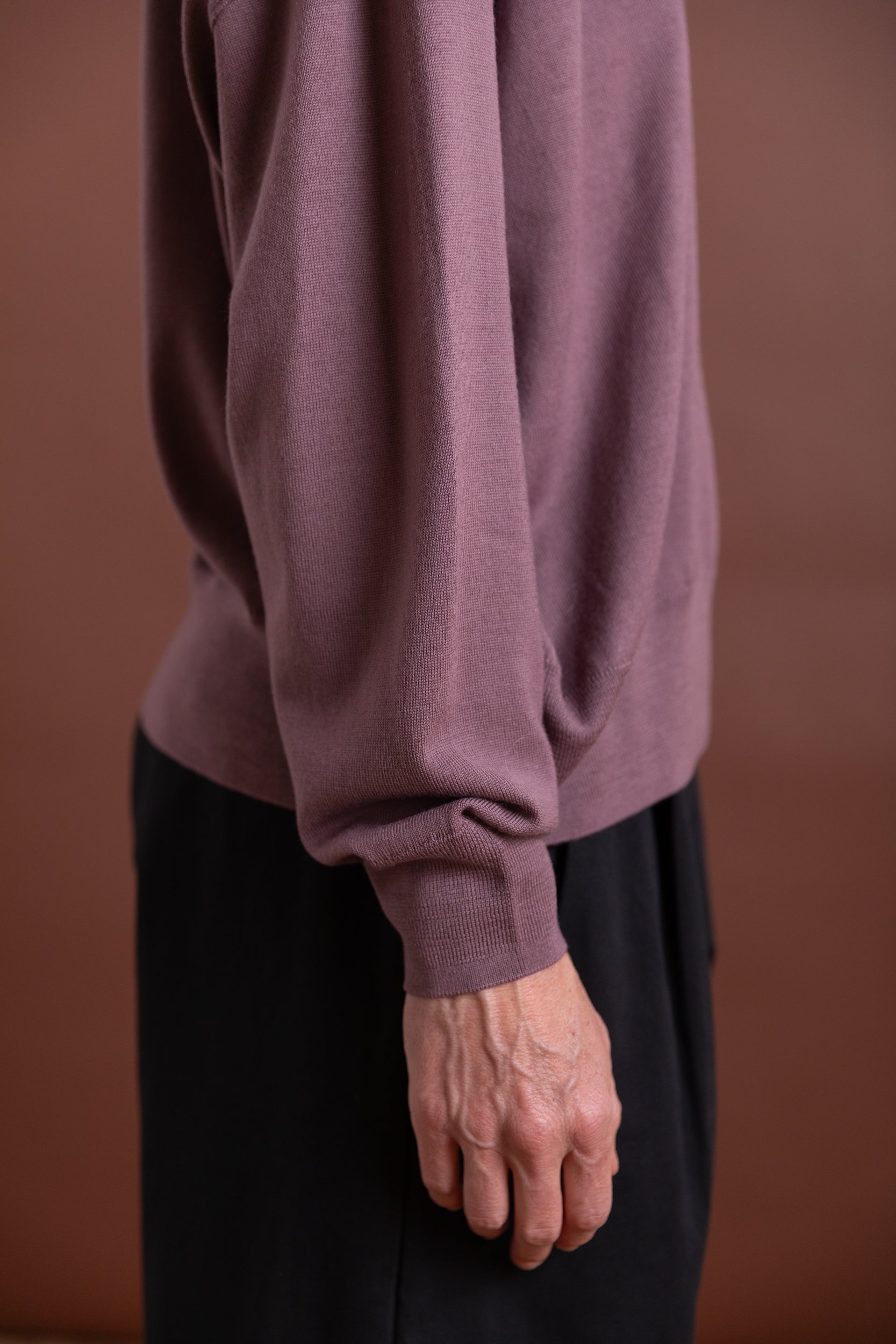 DESCEND TOP IN MAUVE MERINO KNIT