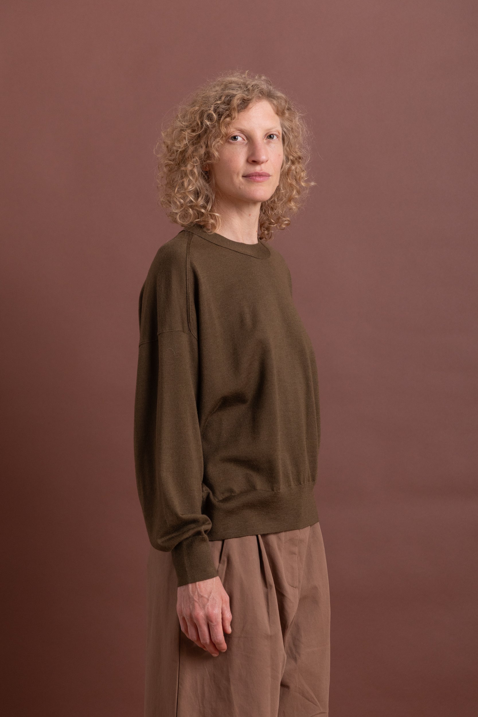 DESCEND TOP IN BROWN MERINO KNIT