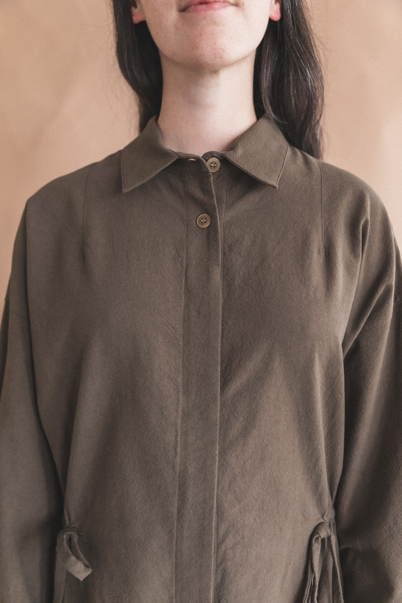 FILTER DRESS IN BROWN