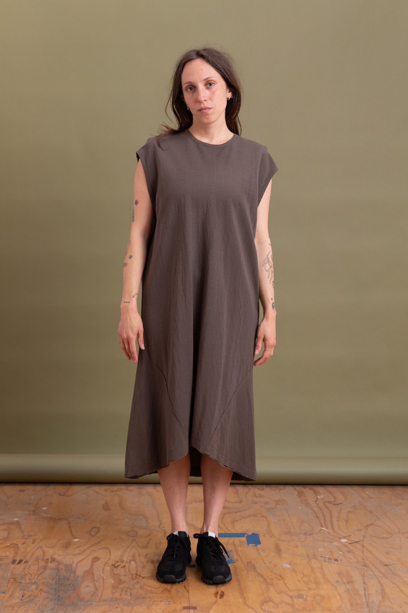 RECESS DRESS IN TAUPE