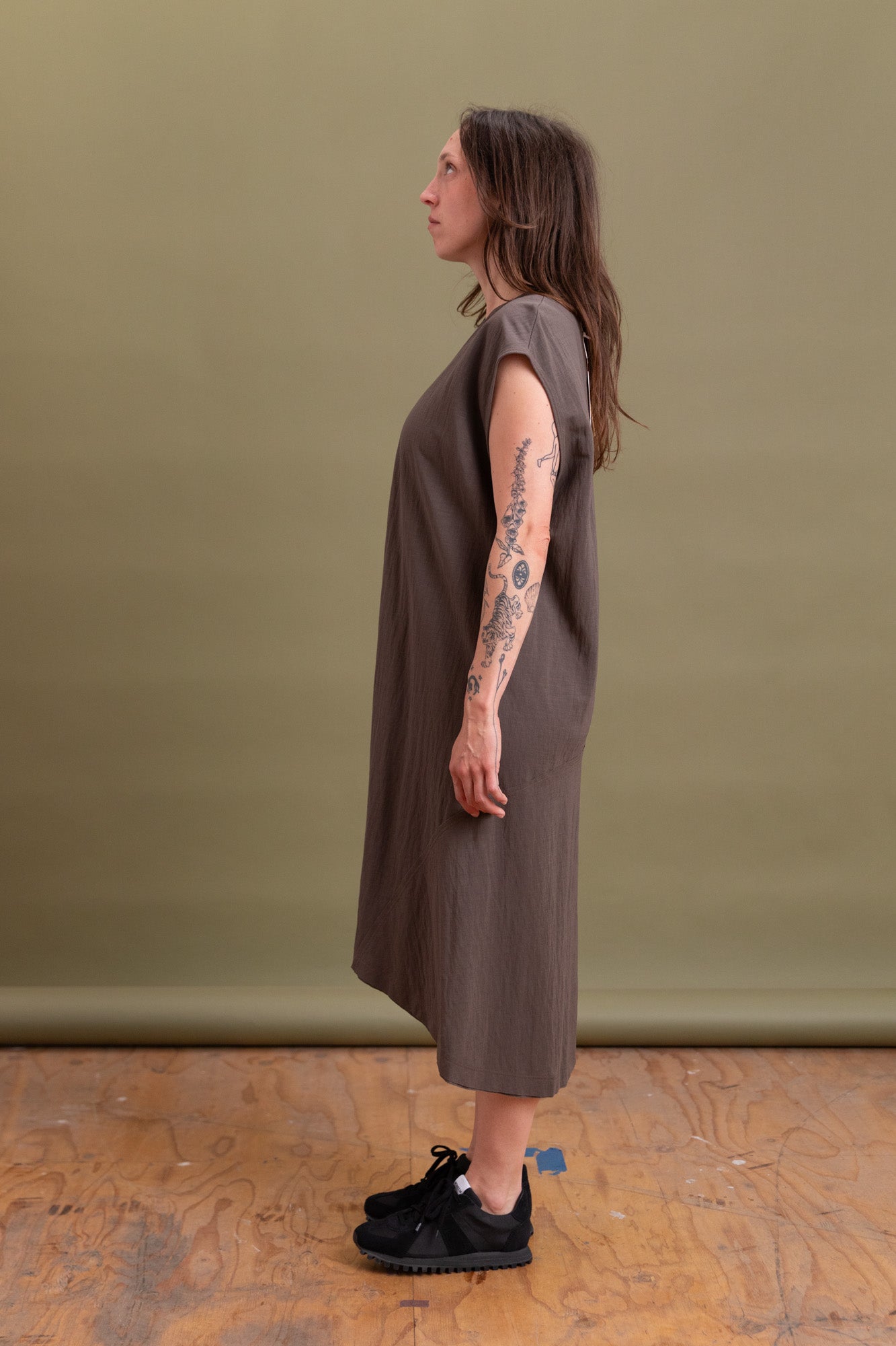 RECESS DRESS IN TAUPE