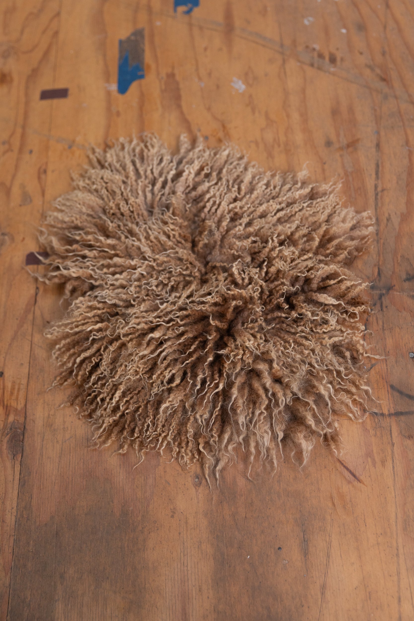 FELTED SEAT CUSHIONS IN NATURAL WOOL