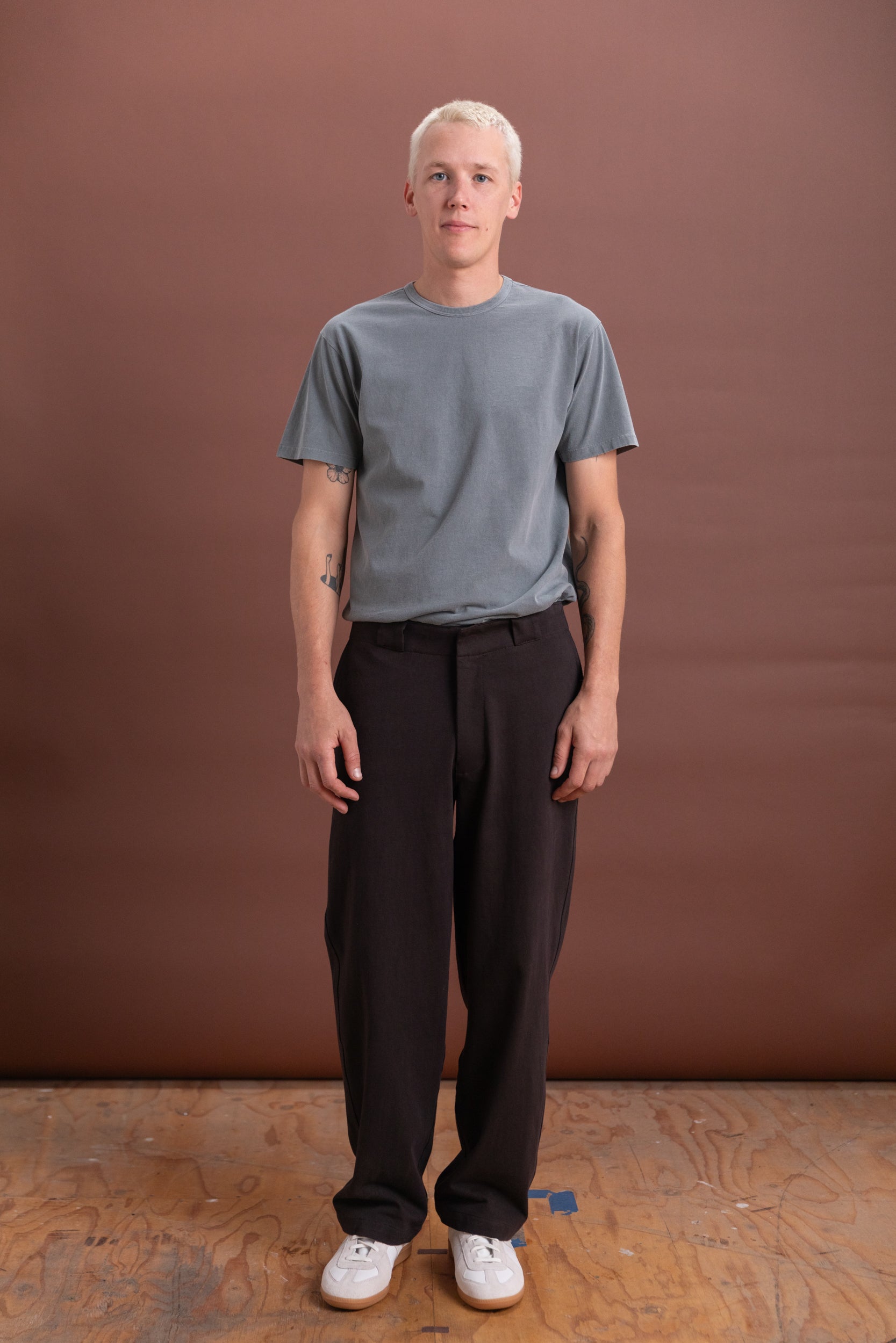 JERSEY TROUSER IN BLACK MUSHROOM