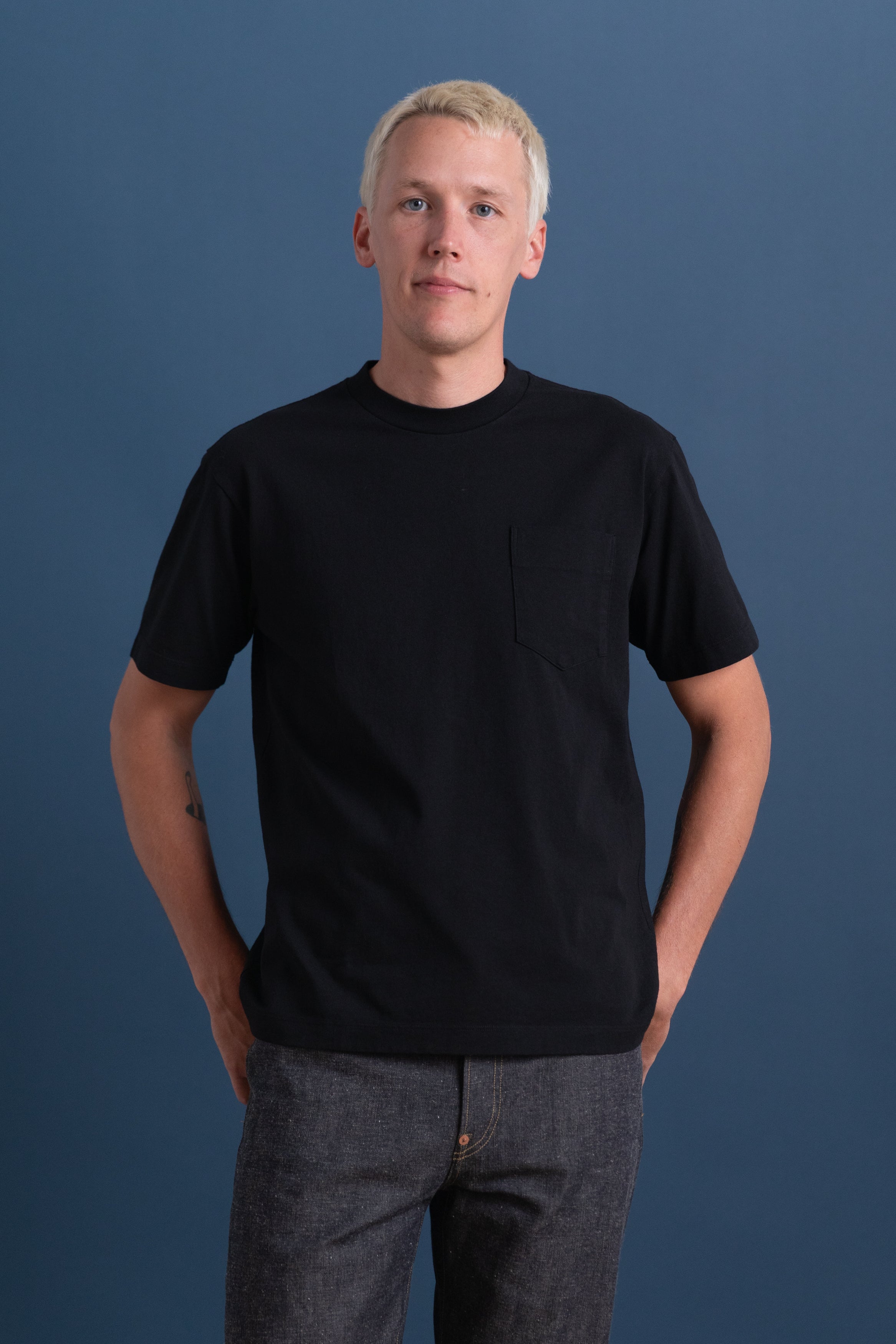 MUNICIPAL POCKET TEE IN BLACK