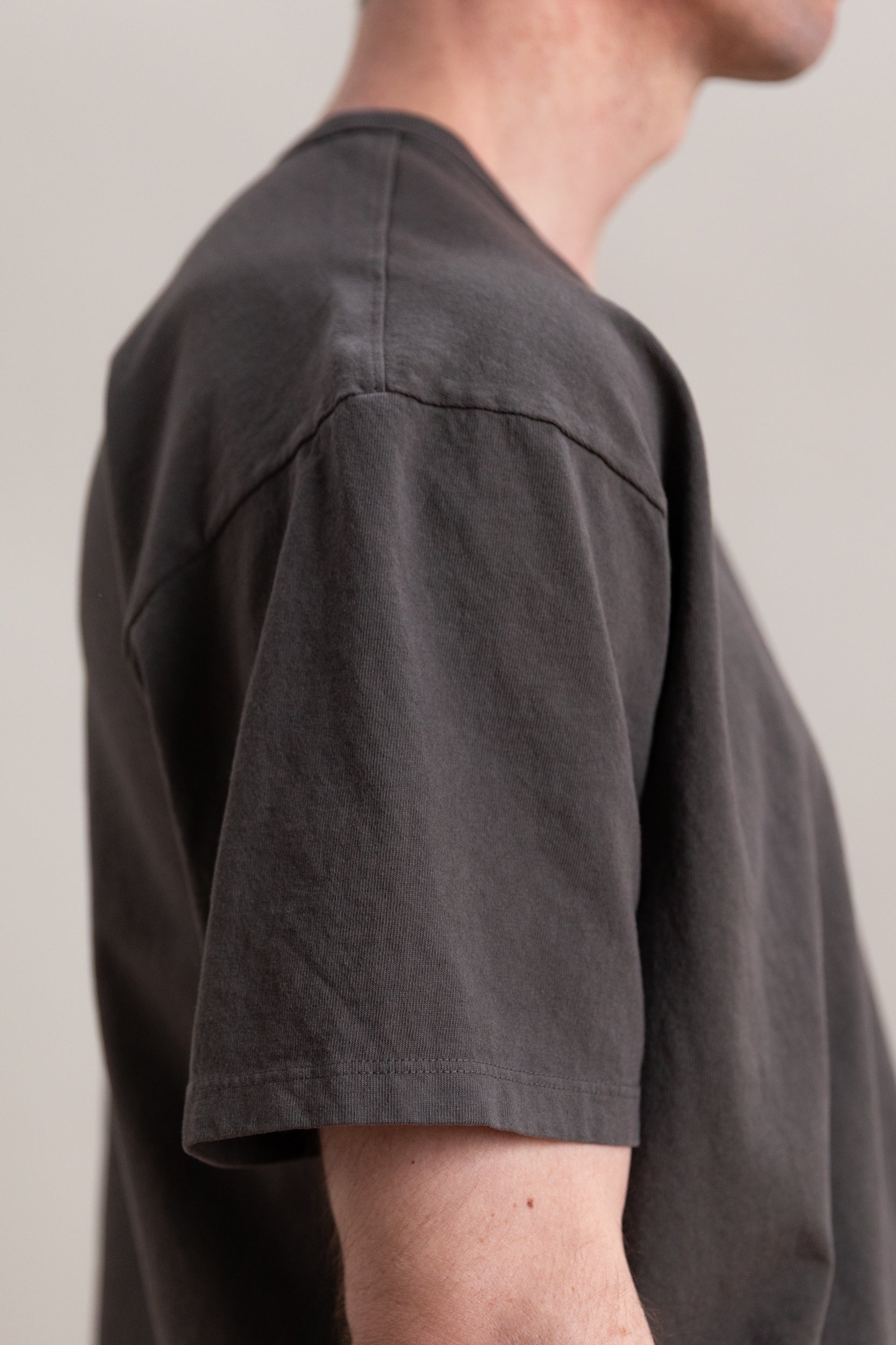 OUR TEE SHIRT IN PEWTER