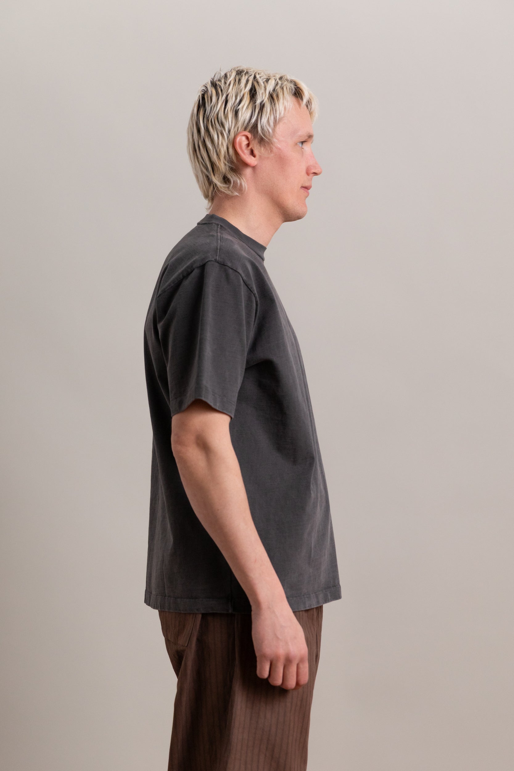 SHORT SLEEVE RUGBY TEE IN GRINDLE