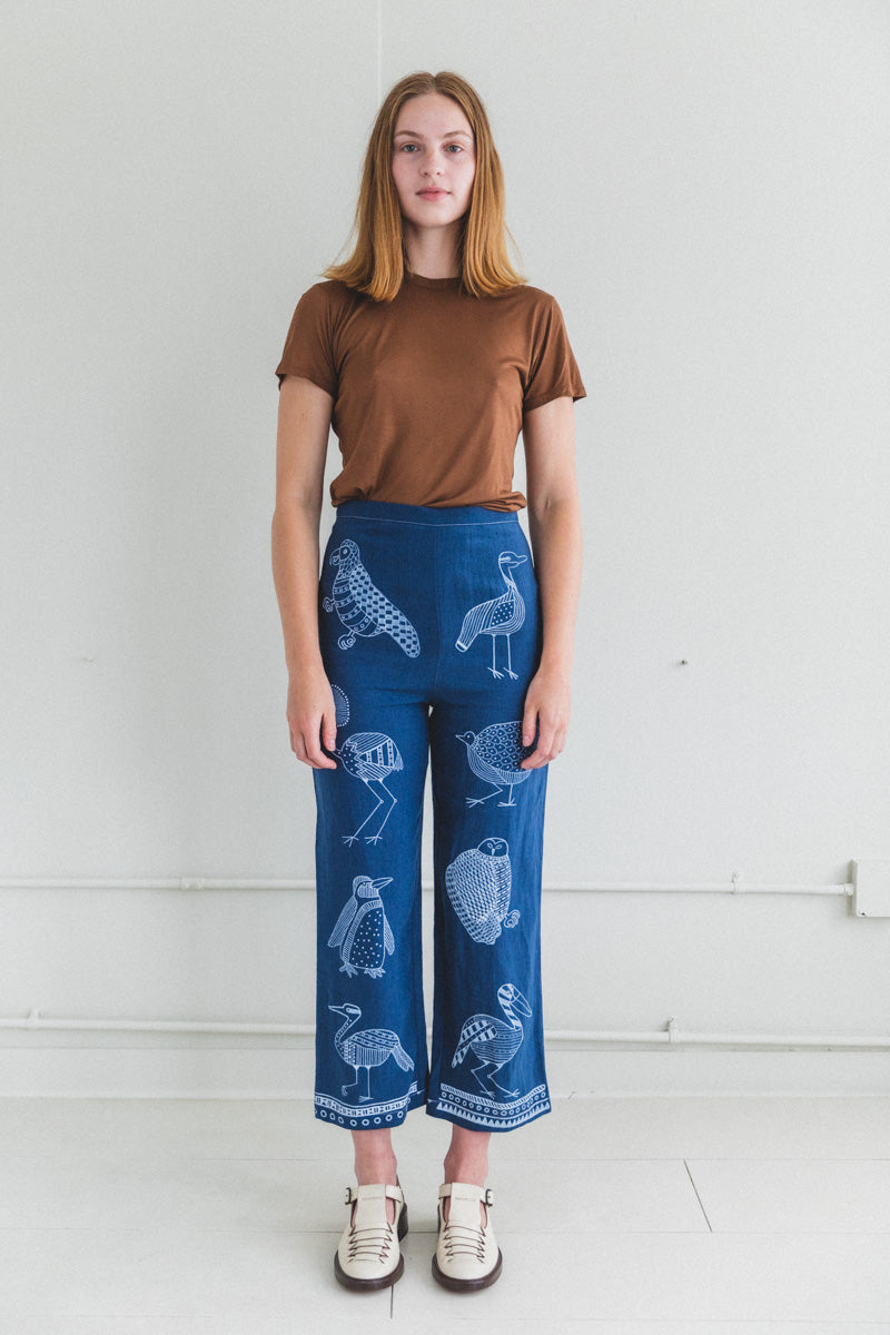 PAINTED FAUNA TROUSERS IN NAVY LINEN