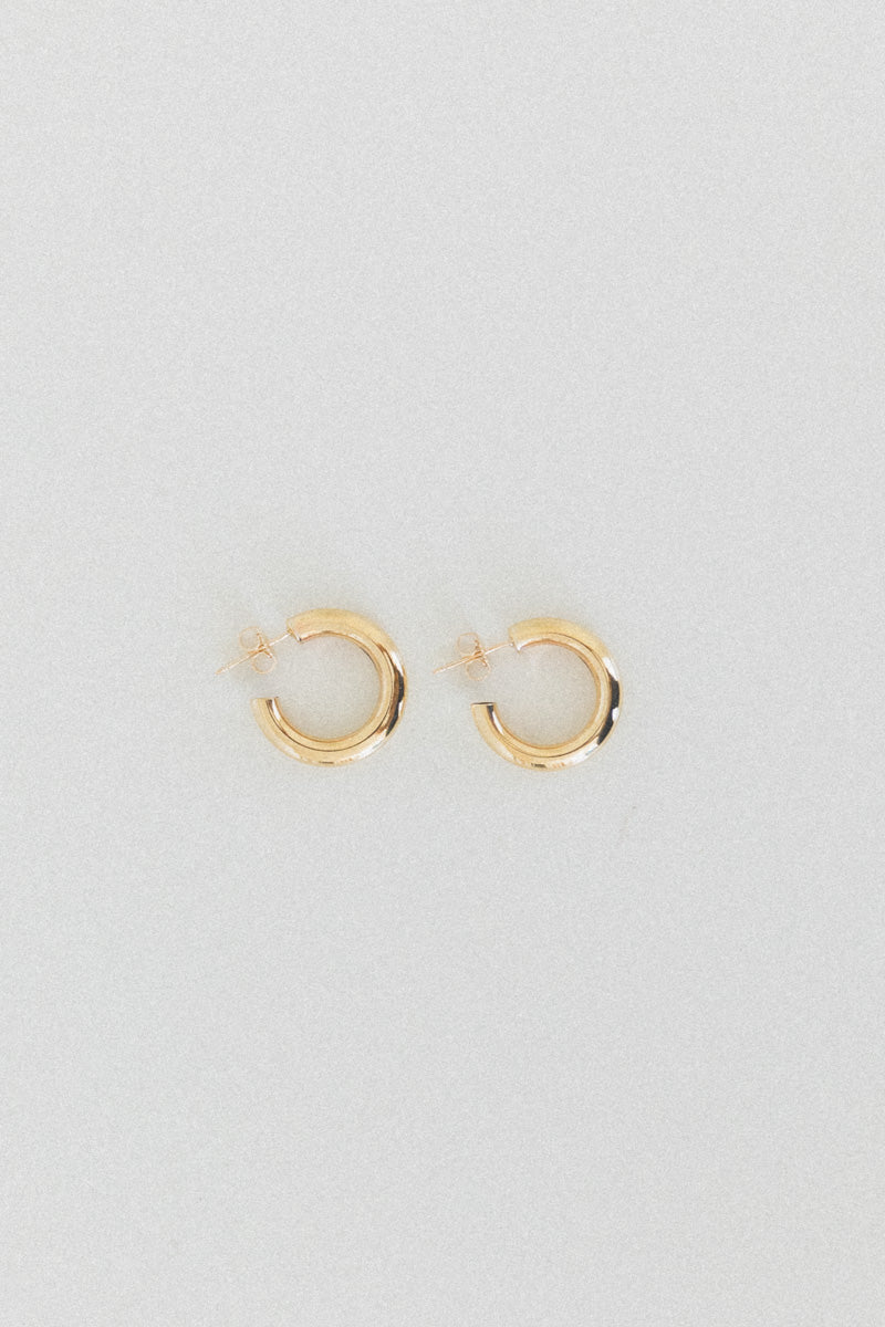 MEDIUM HOOP EARRINGS
