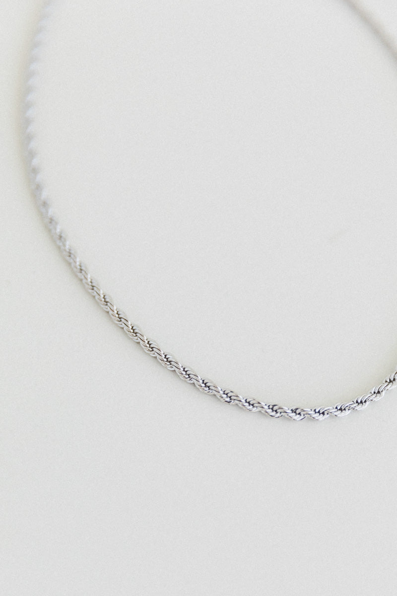 SILVER ROPE CHAIN NECKLACE
