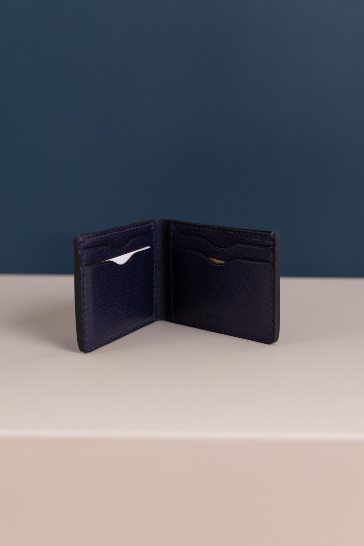 JACKSON BIFOLD WALLET IN INK MILLED LEATHER