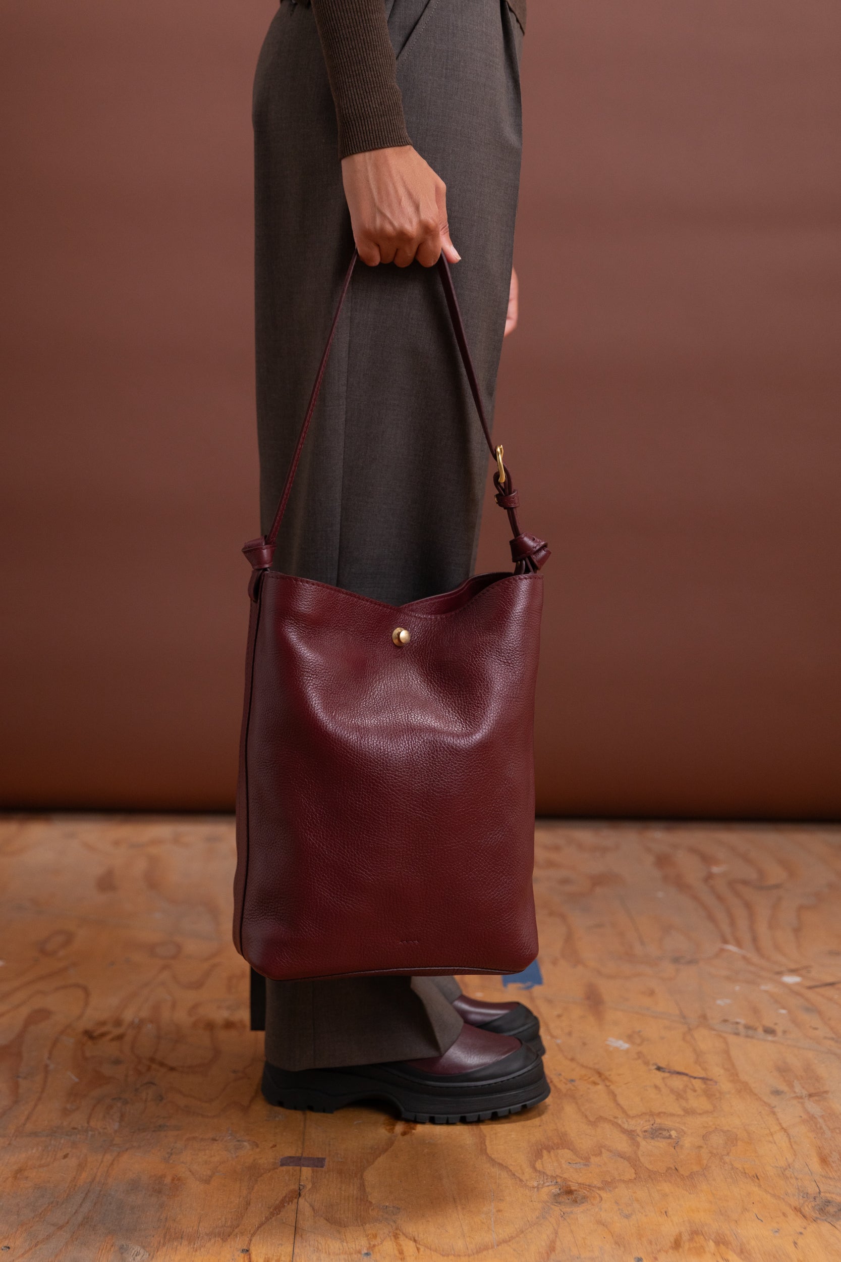 LEE IN SUMAC PEBBLE LEATHER