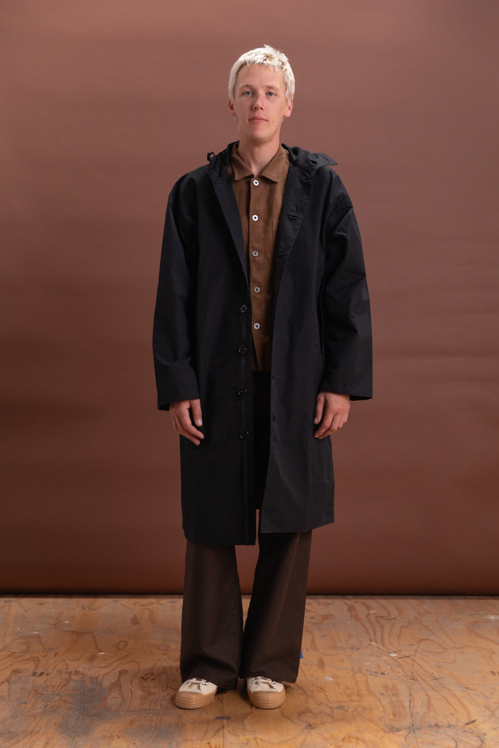 R19 Y-1 GILL COAT IN BLACK MASTER SHIELD