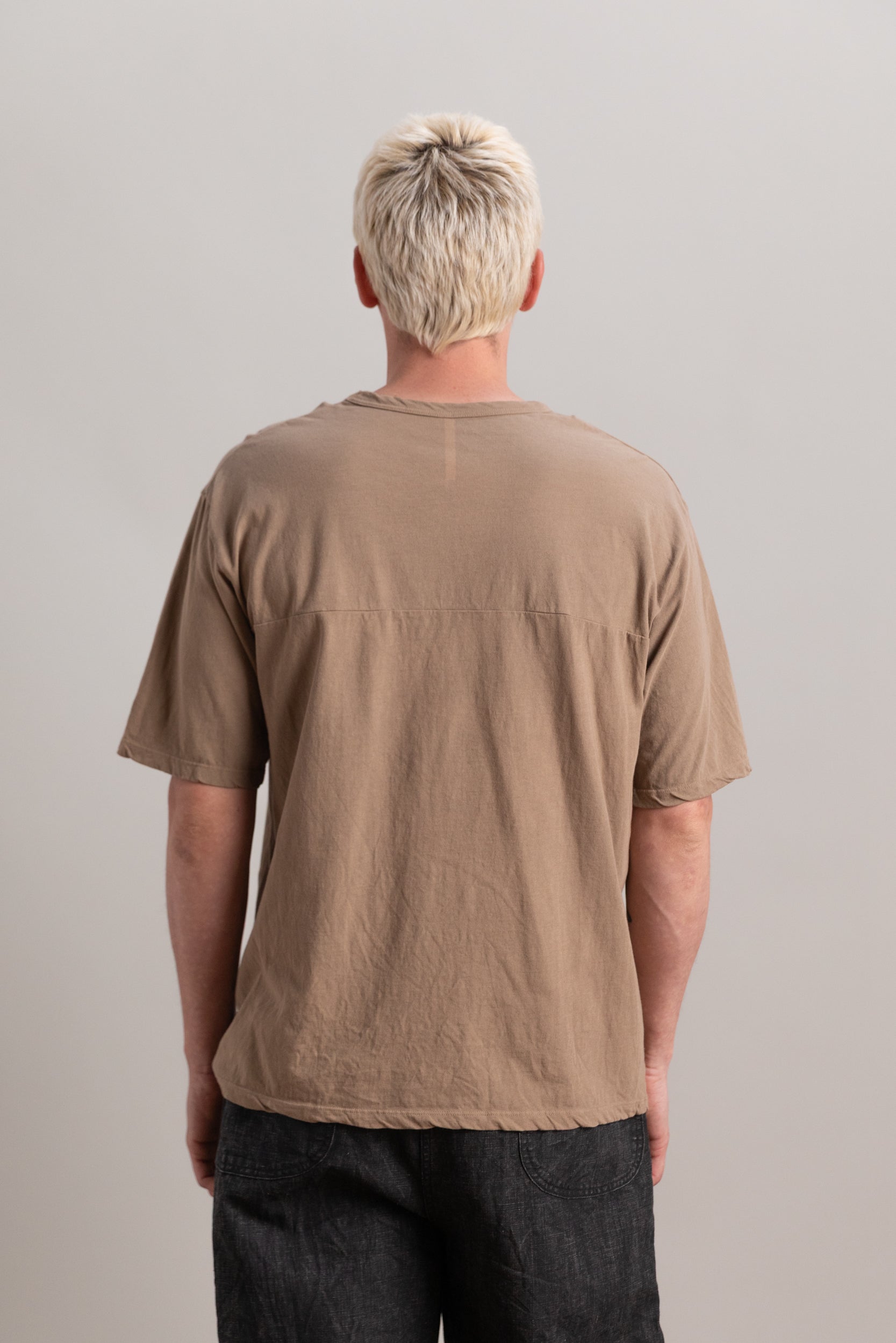 R20 T5 BINDER T-SHIRT IN DUST JERSEY