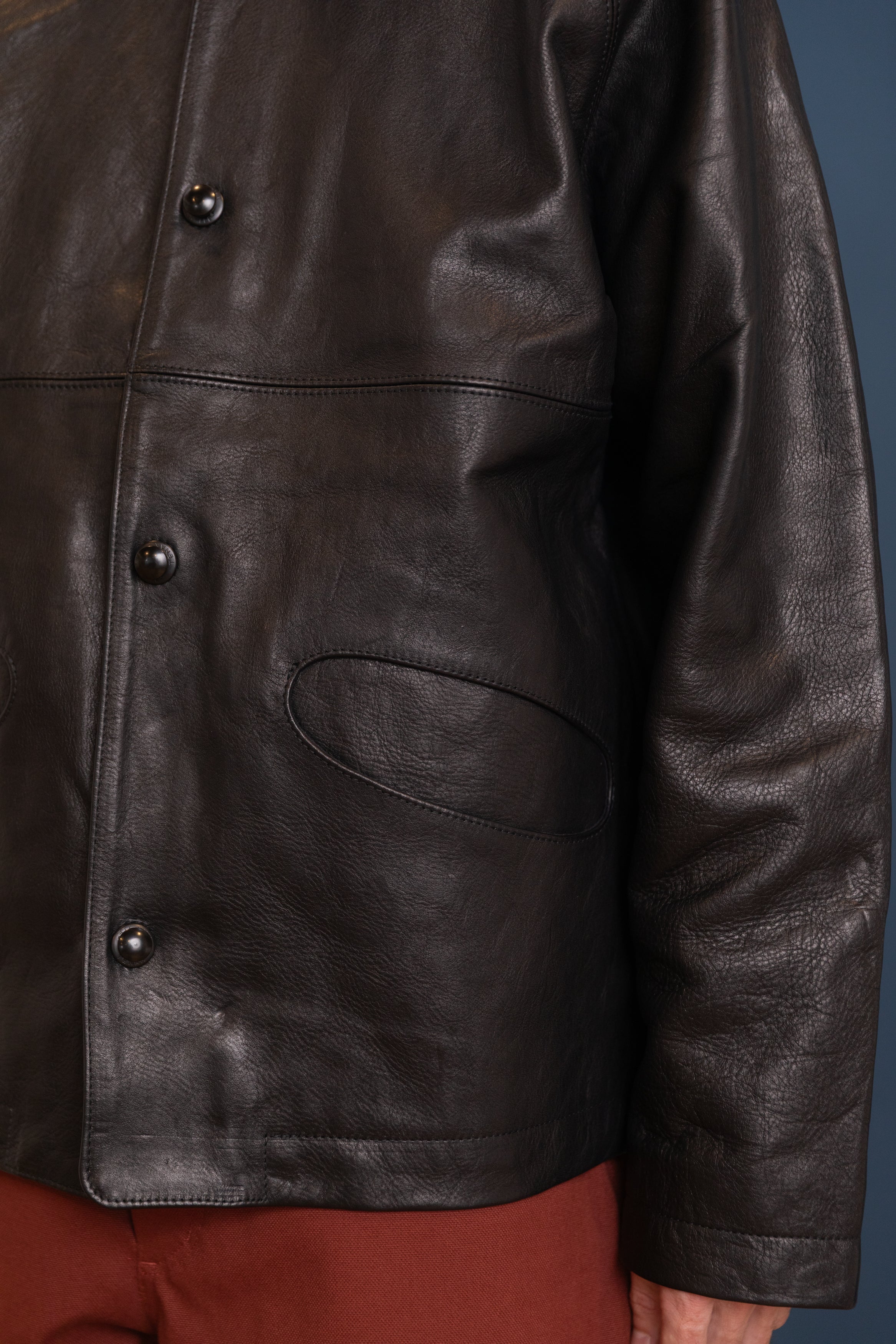R21 L3 BOAT SHIRT IN BLACK HIDE