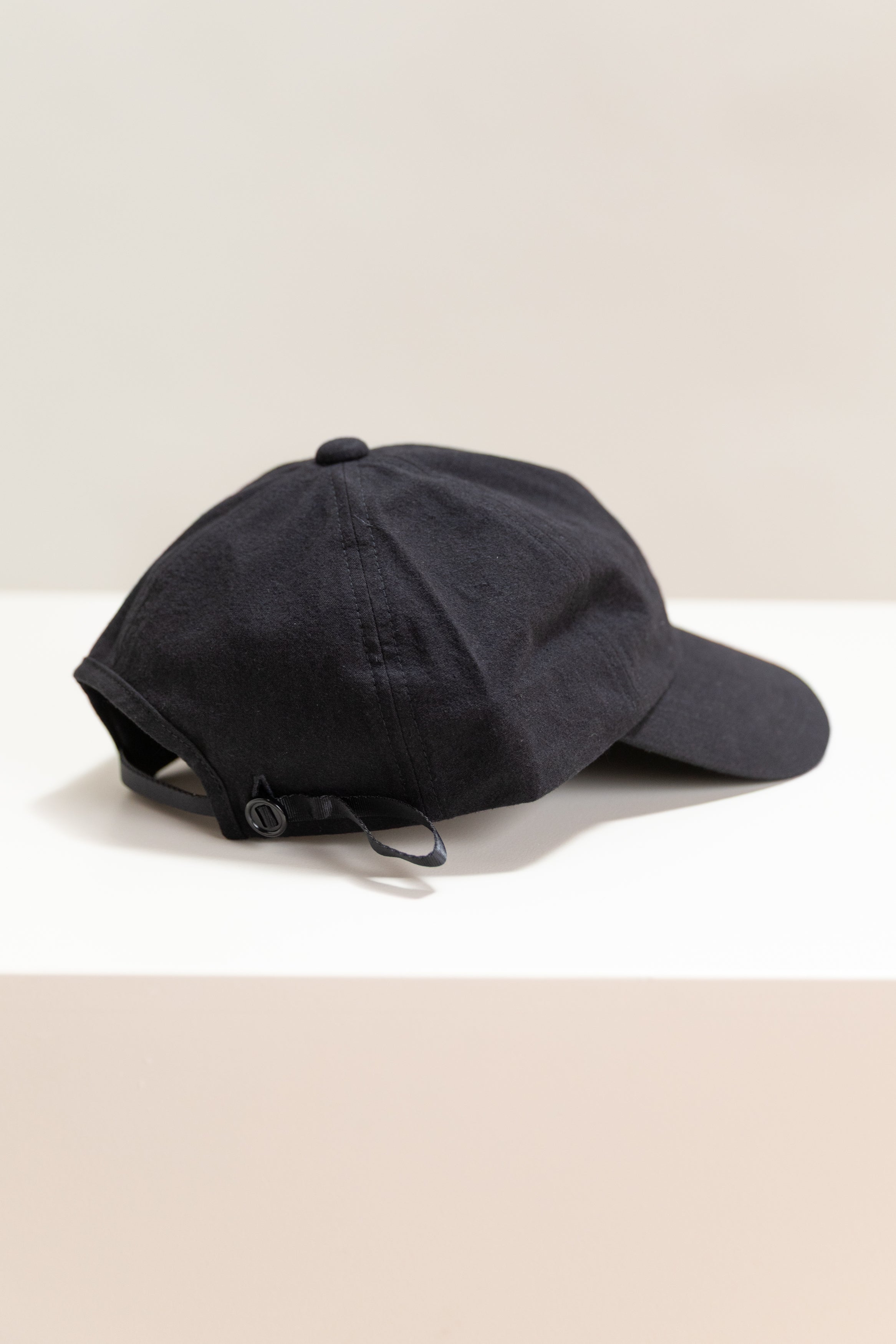 R0 C1 SHALLOW CAP IN BLACK WASH