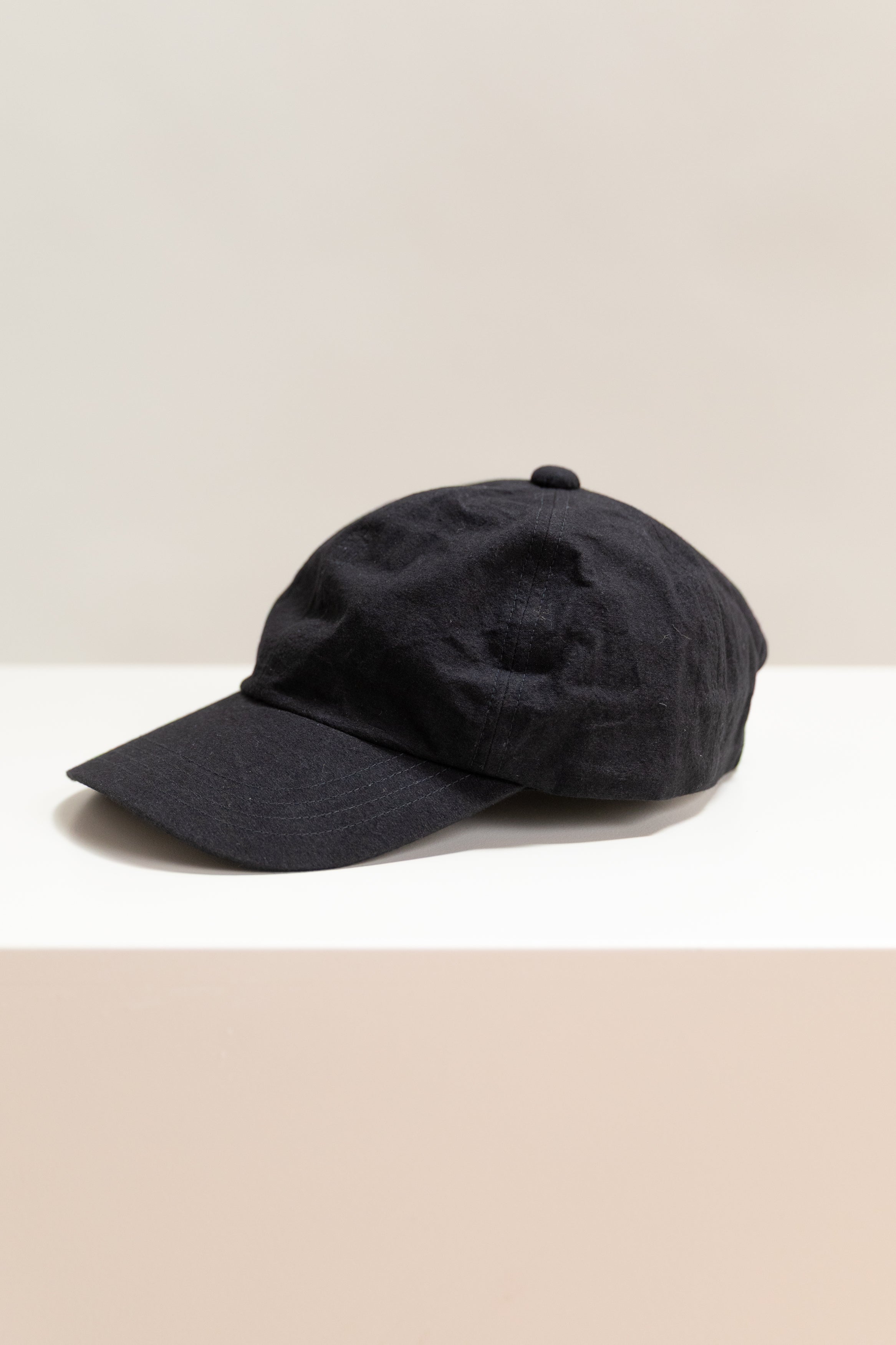 R0 C1 SHALLOW CAP IN BLACK WAX