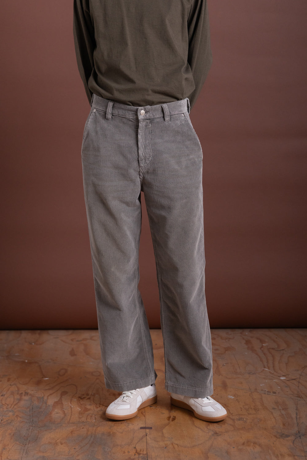 CORD TROUSERS IN STAINED GREY