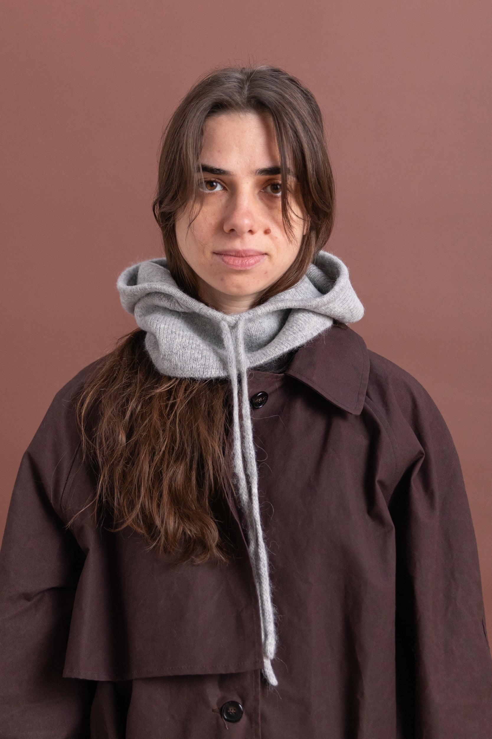 KNIT HOOD IN HEATHER GREY