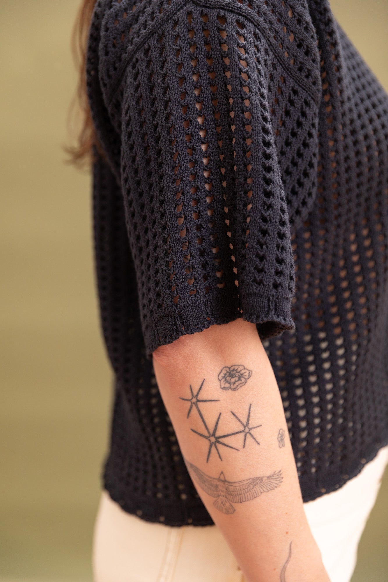 OPEN KNIT POLO IN BLACK