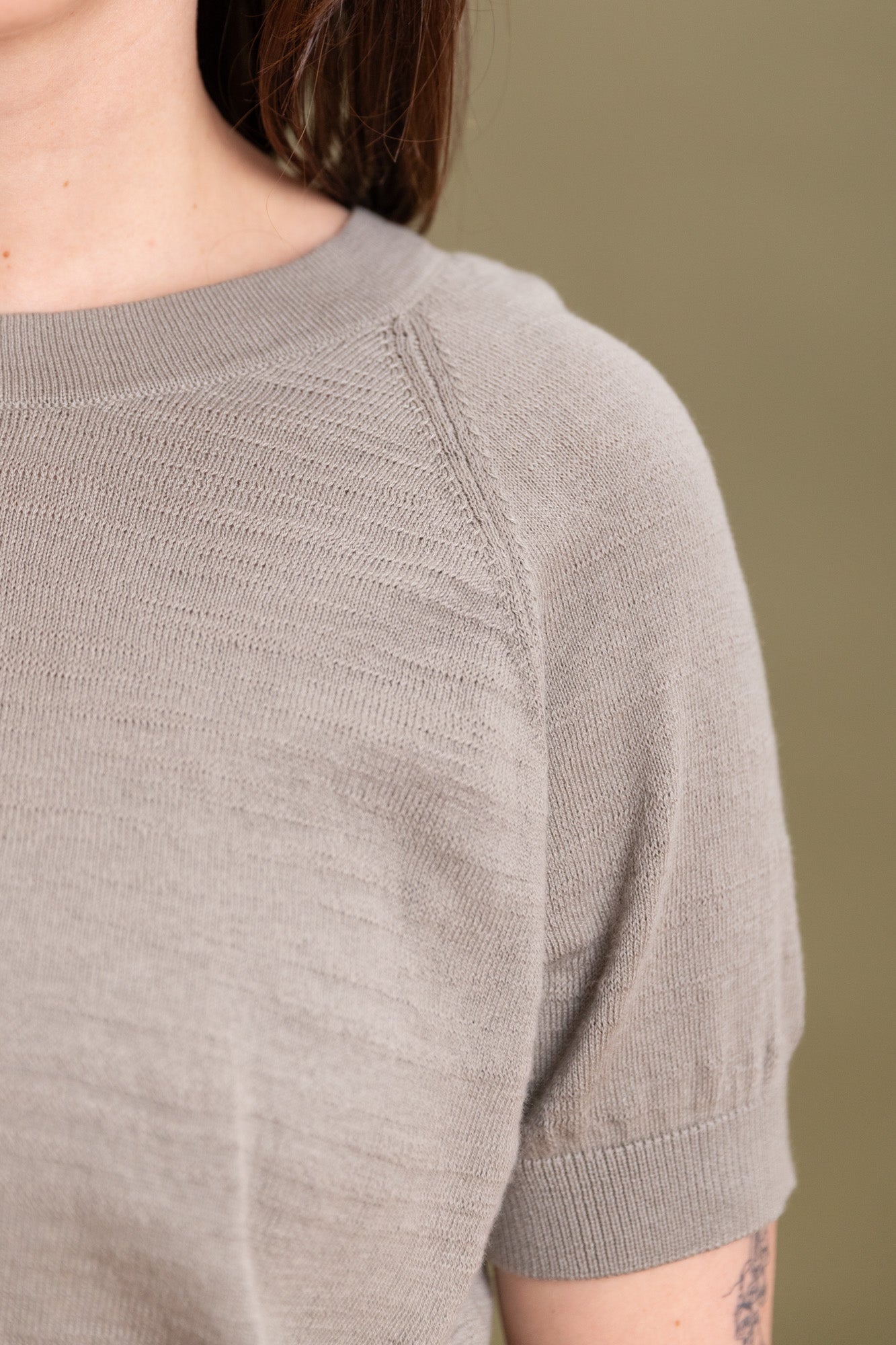 RAGLAN TEE IN FOG GREEN