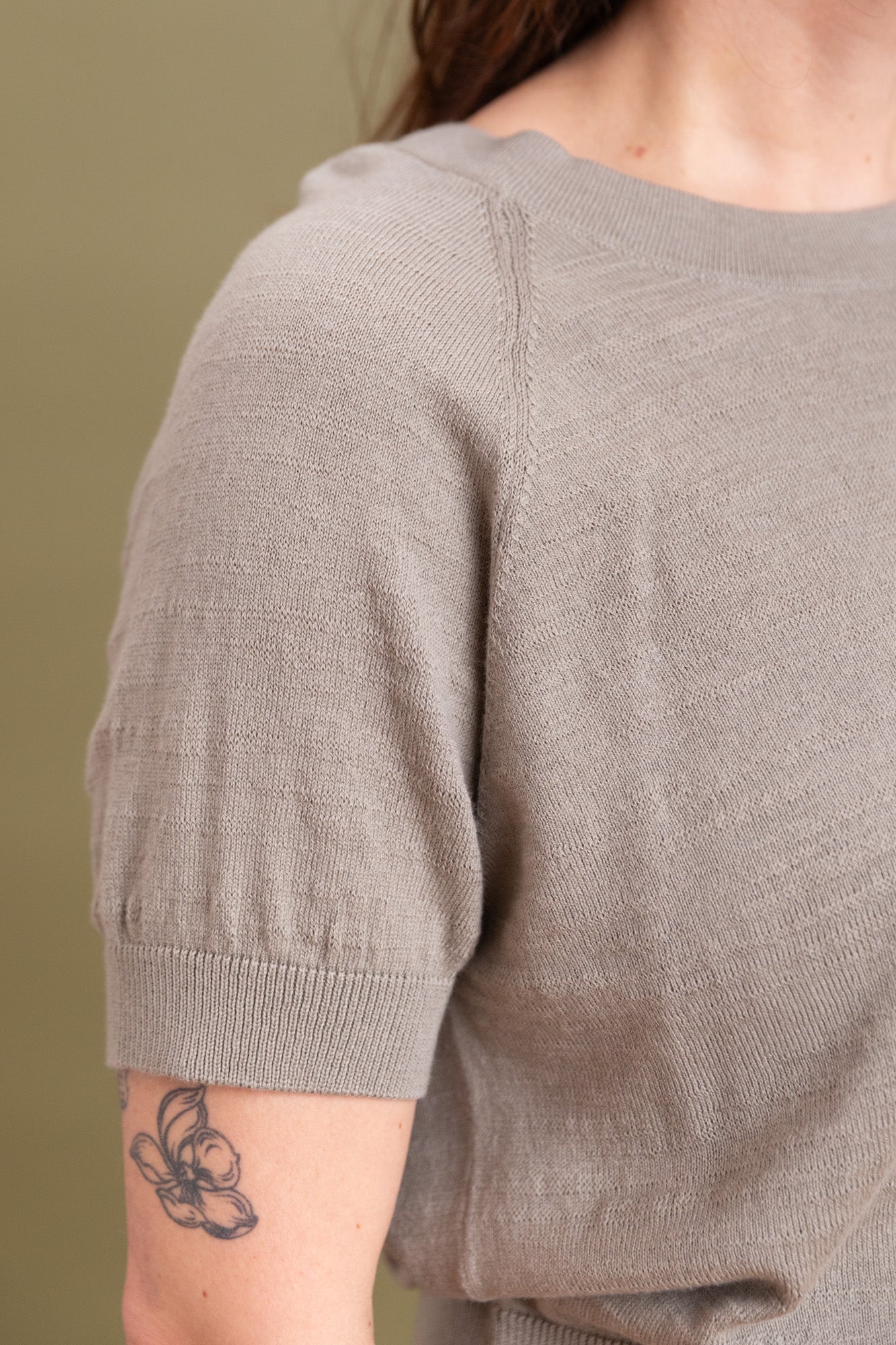 RAGLAN TEE IN FOG GREEN