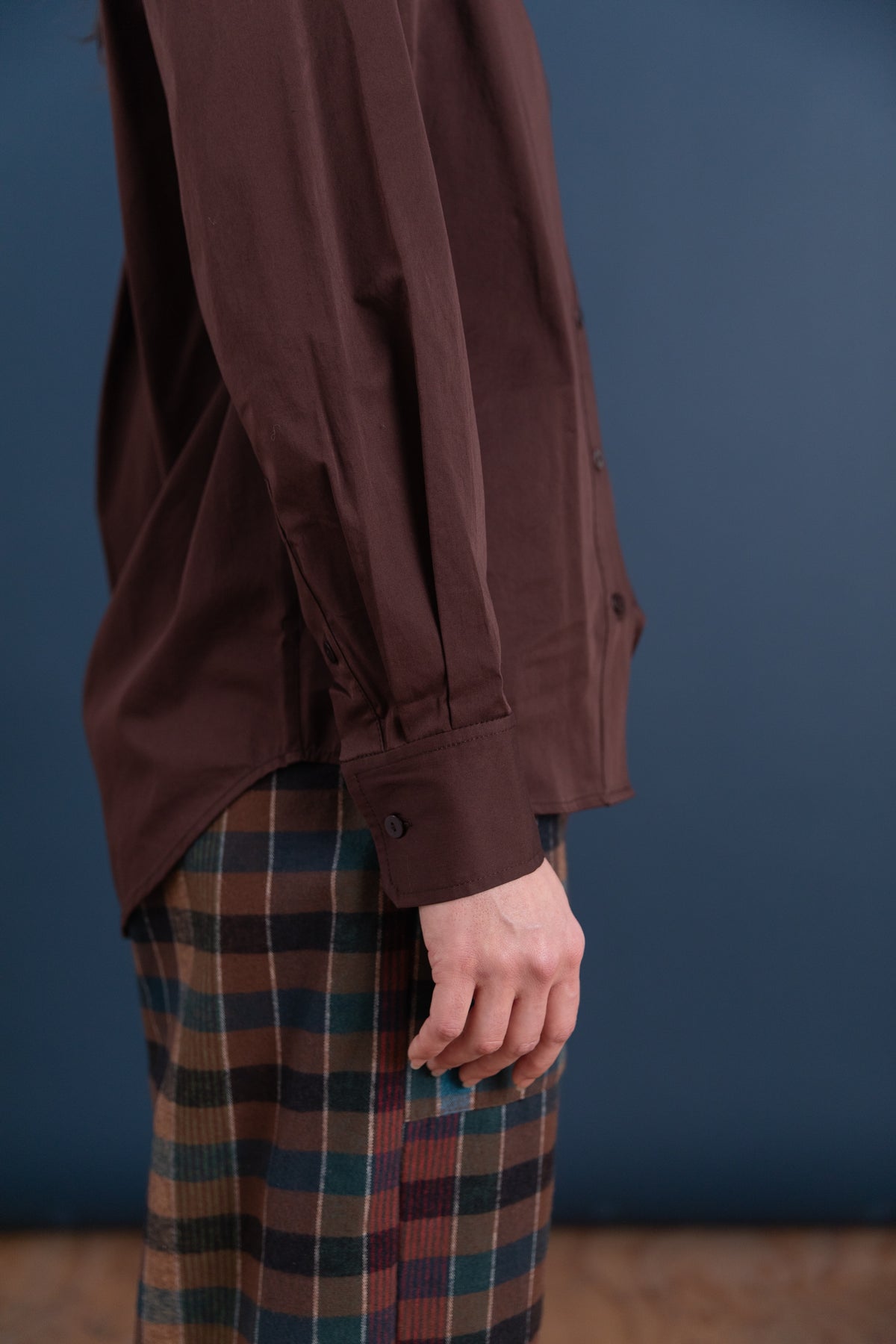 ASYMMETRIC COTTON SHIRT IN BROWN