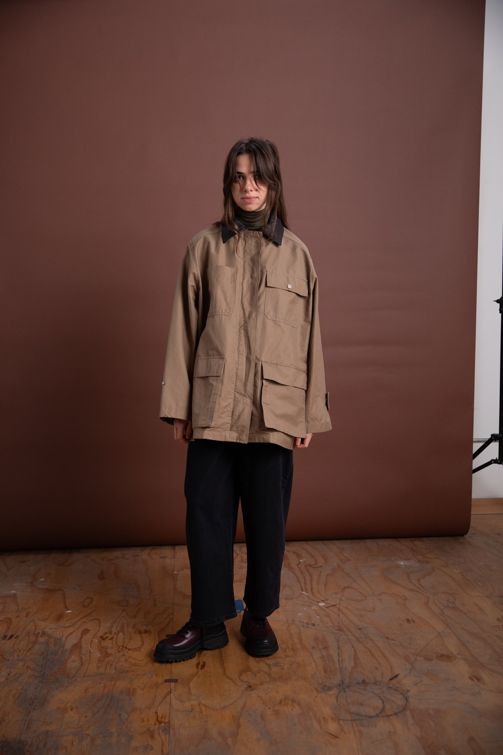 CONTRAST COLLAR WORK JACKET IN DARK BEIGE