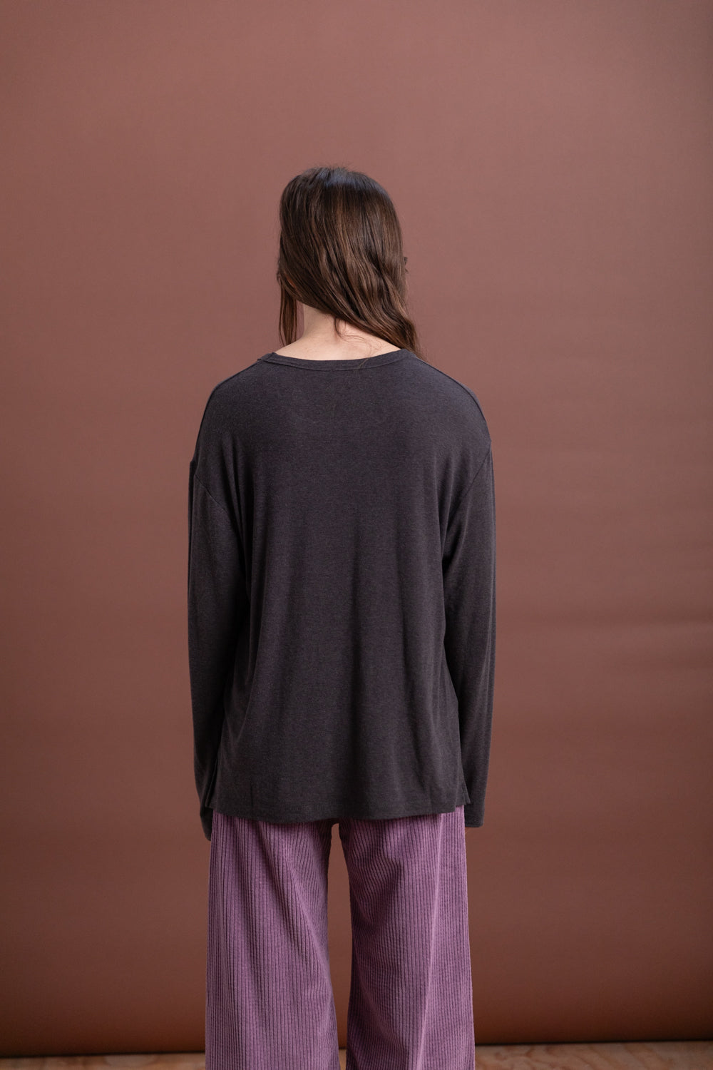 WOOL COTTON JERSEY T-SHIRT IN CHARCOAL