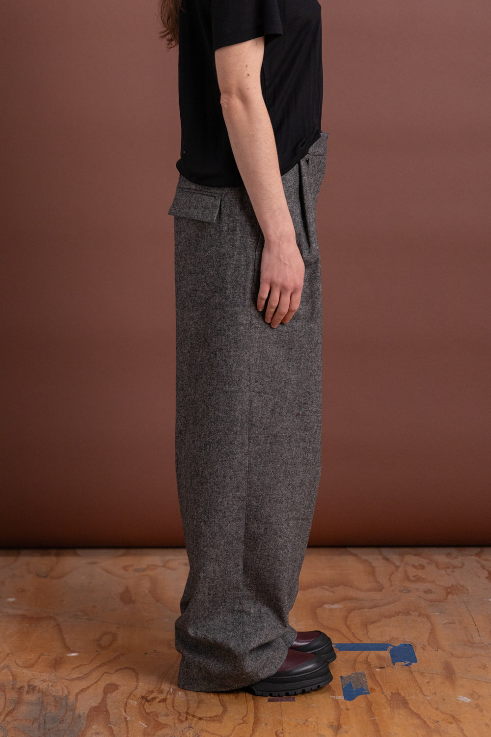 WOOL BLEND WIDE LEG PANTS IN GRAY