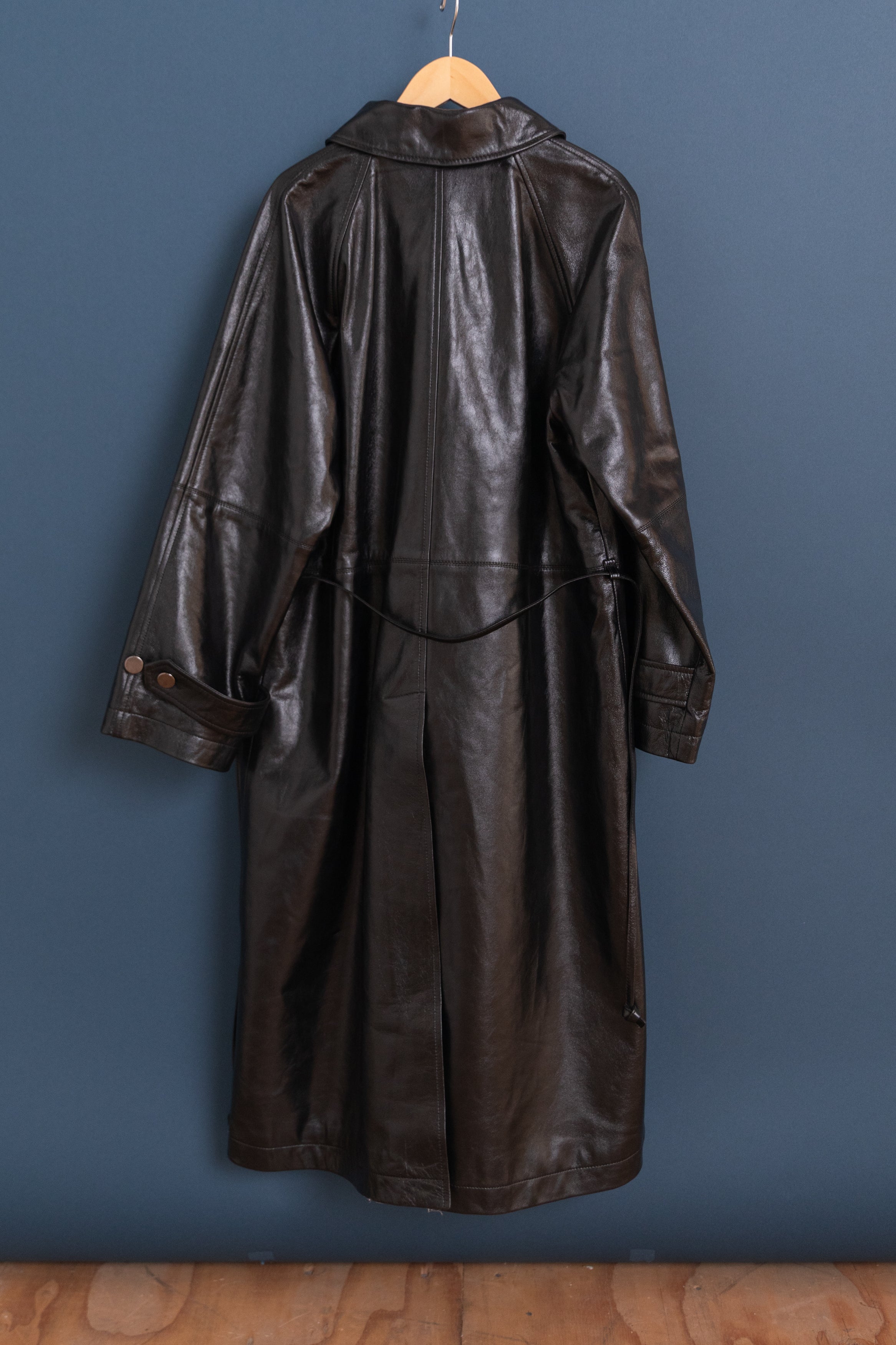 MARIA TRENCH IN NATURAL BLACK