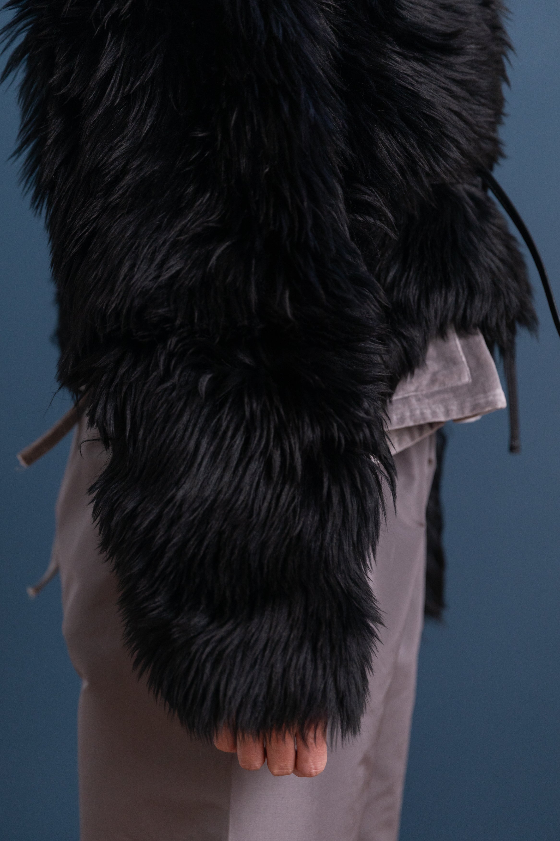 RAINER JACKET IN BLACK SHAGGY SHEEPSKIN