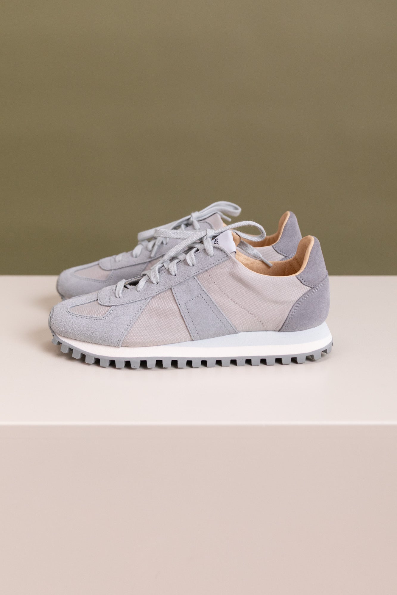 GAT TRAIL SNEAKER IN GREY