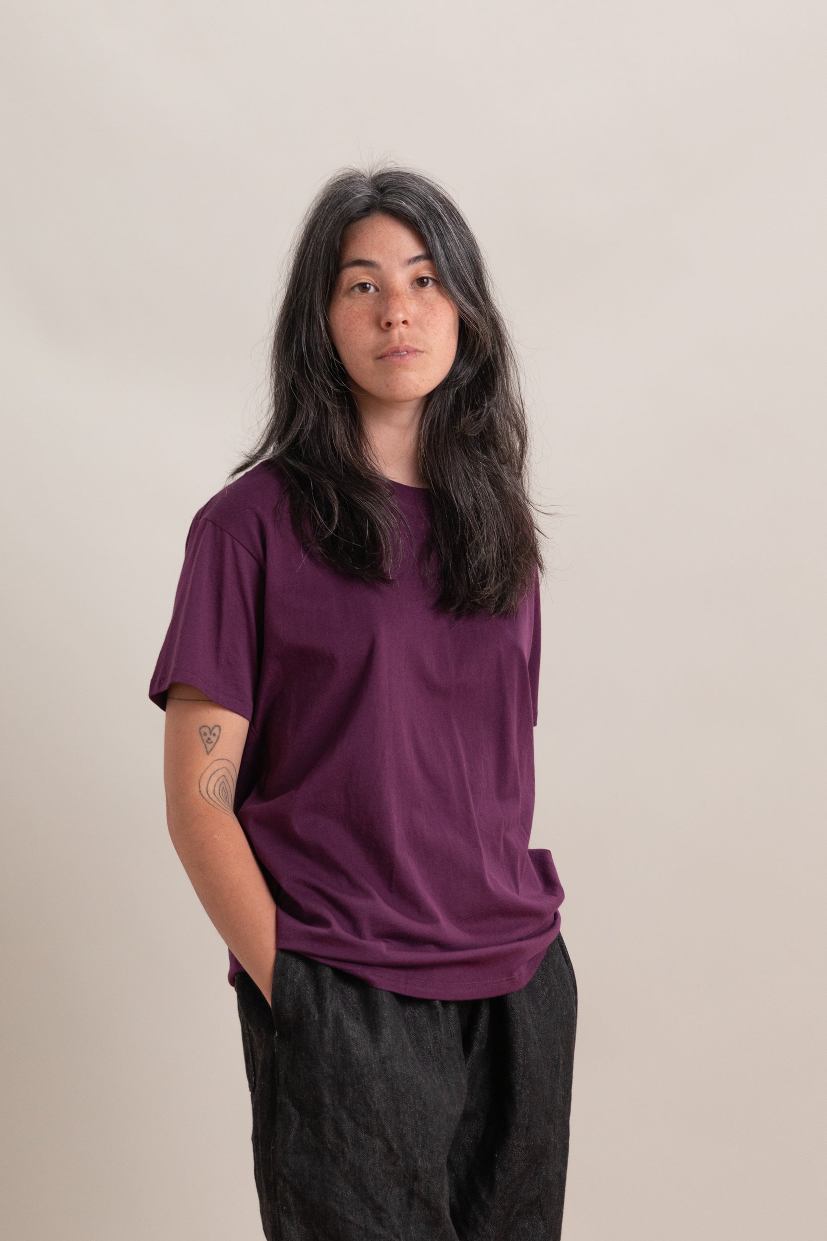 T-SHIRT IN GARNET