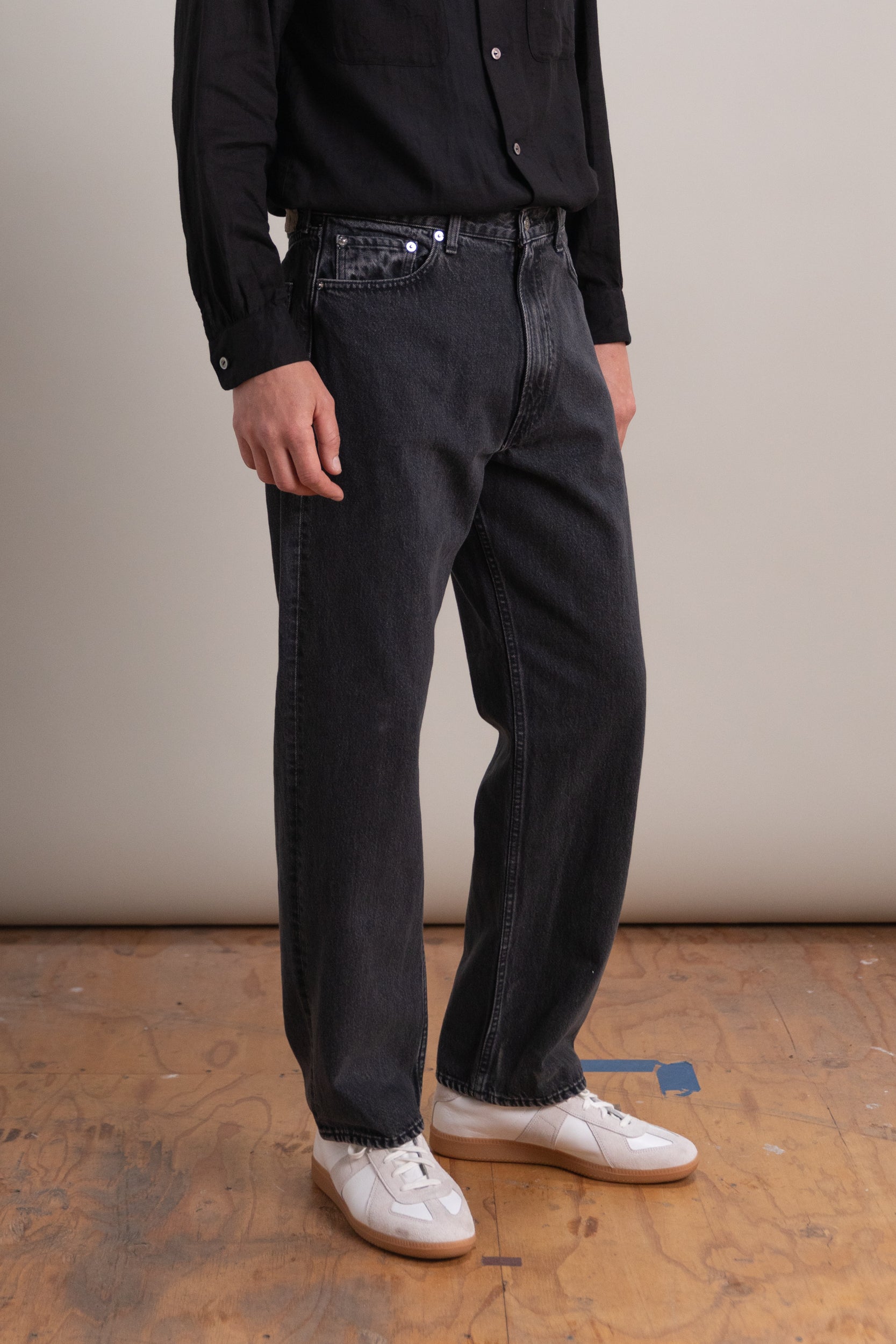101 DAD'S FIT DENIM PANTS IN BLACK STONE DENIM