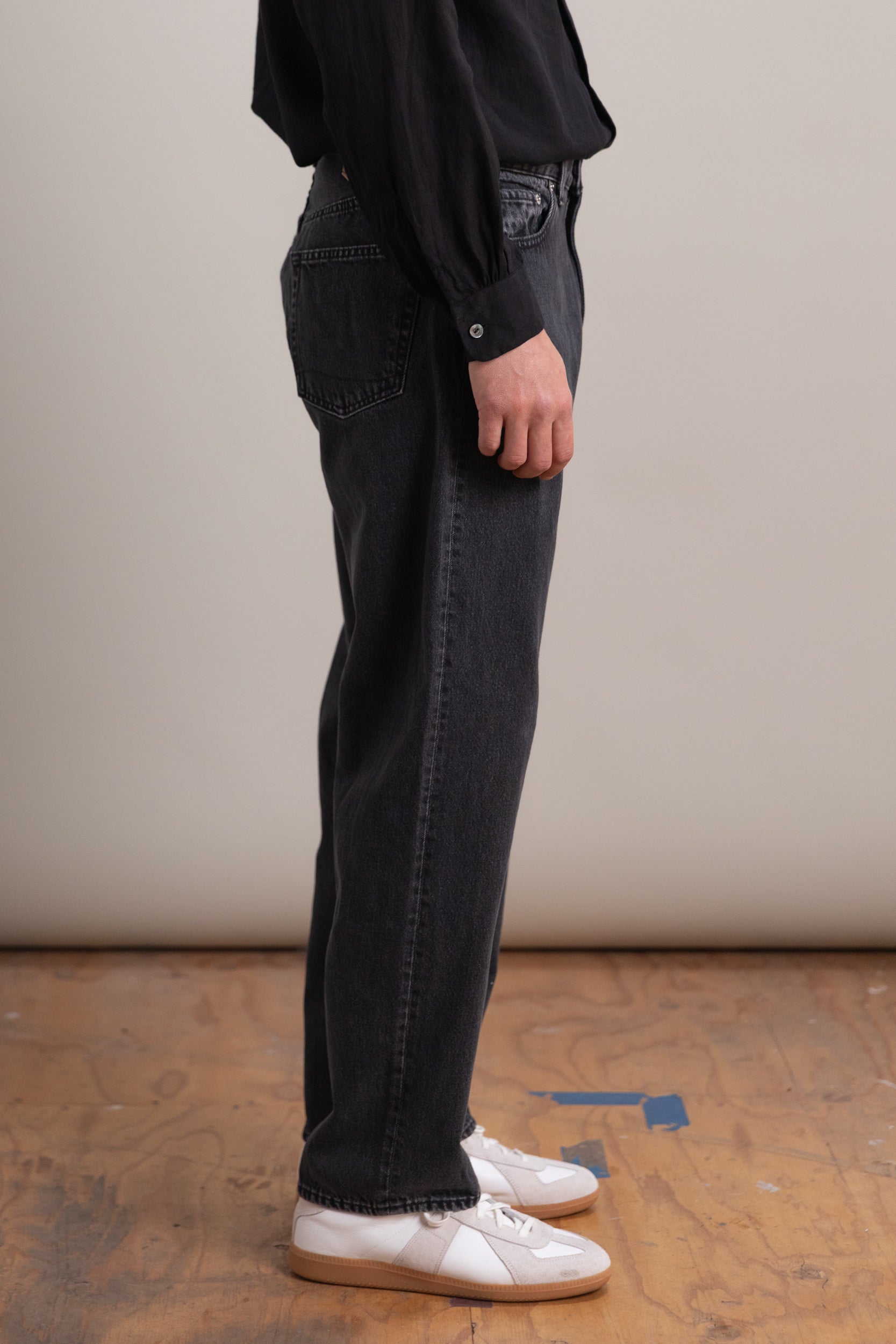 101 DAD'S FIT DENIM PANTS IN BLACK STONE DENIM