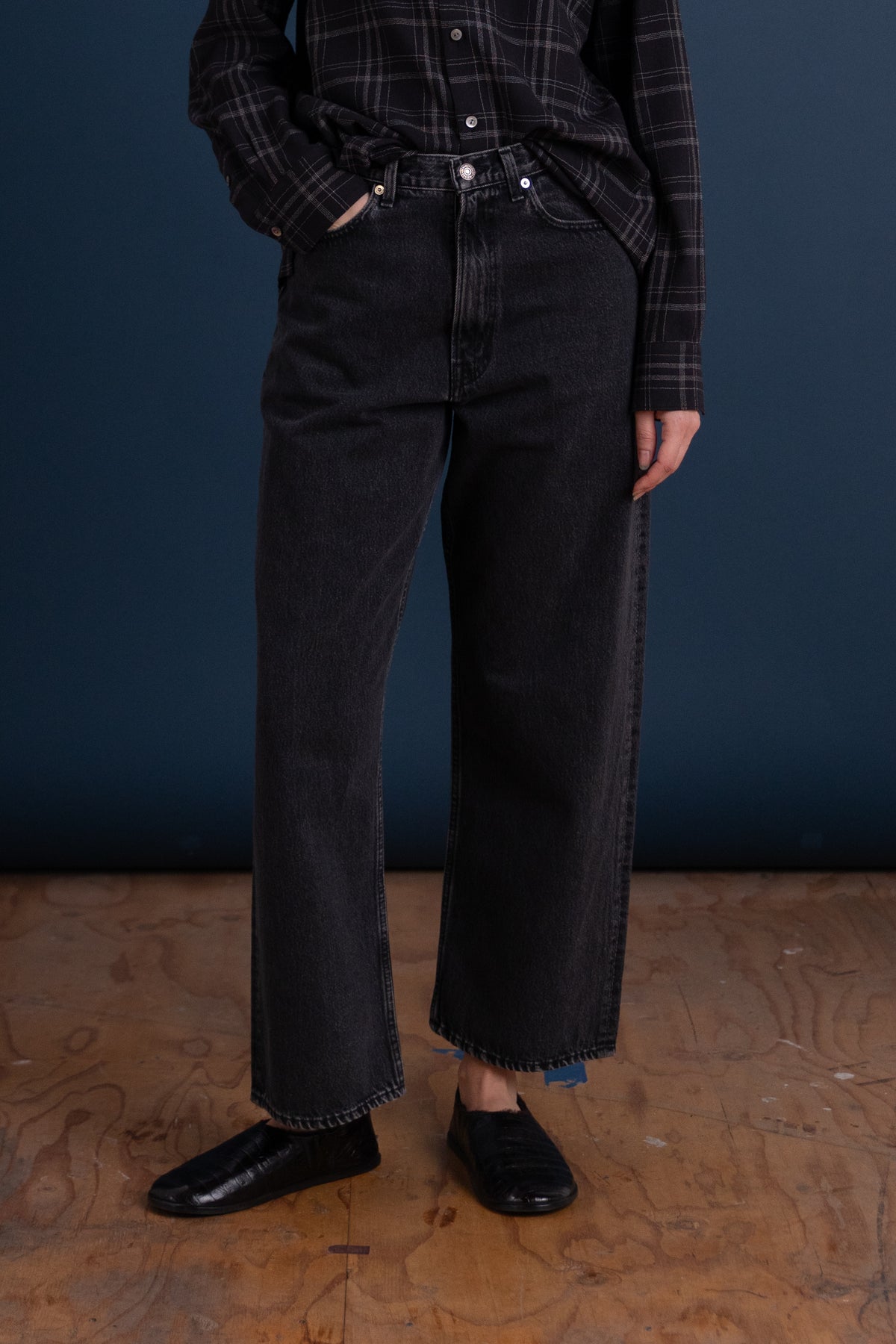 100 SUPER DADS DENIM PANTS IN BLACK DENIM STONE