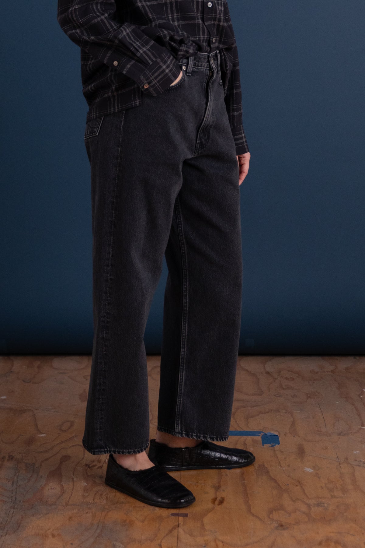 100 SUPER DADS DENIM PANTS IN BLACK DENIM STONE