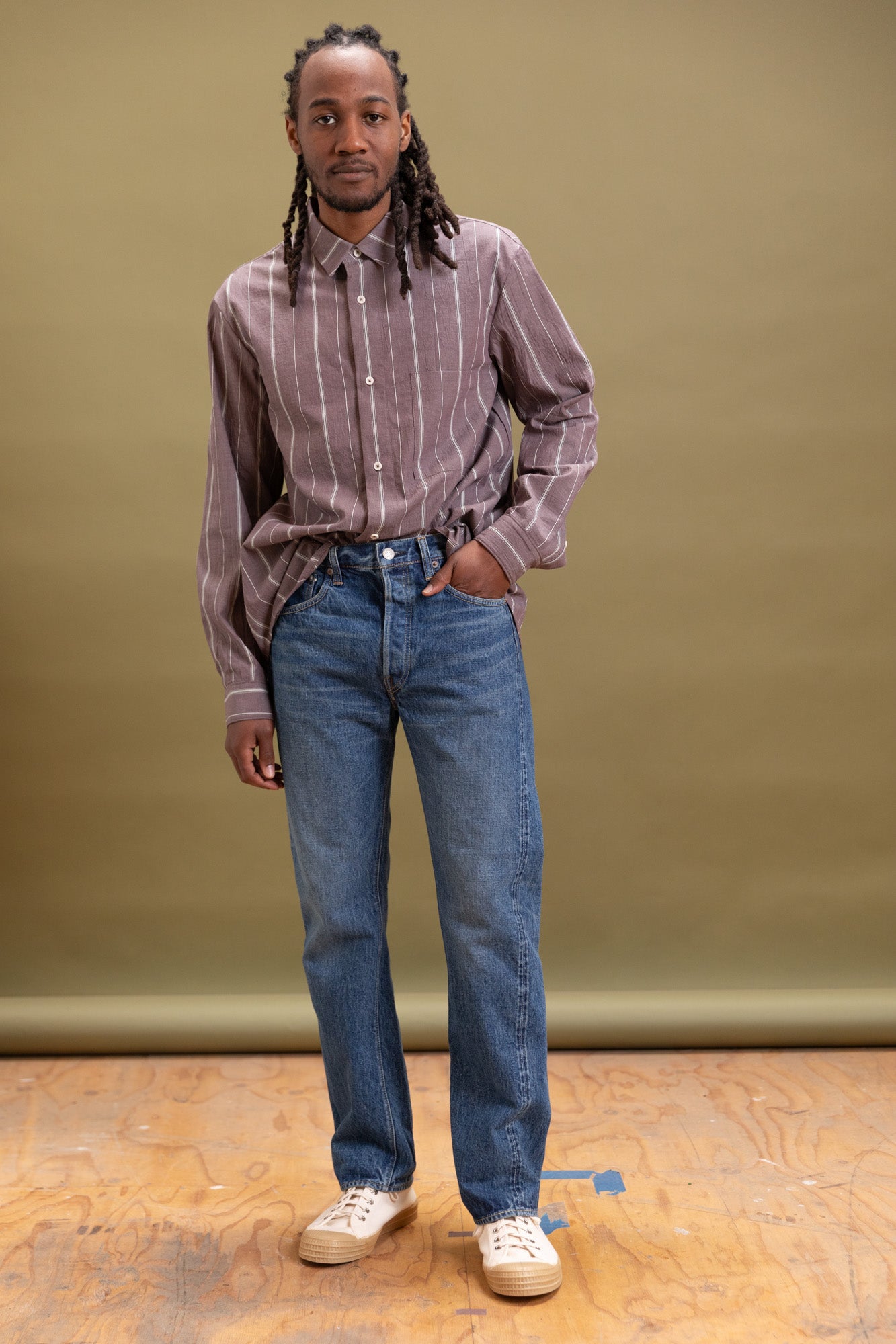 105 STANDARD SELVEDGE DENIM IN 2 YEAR WASH